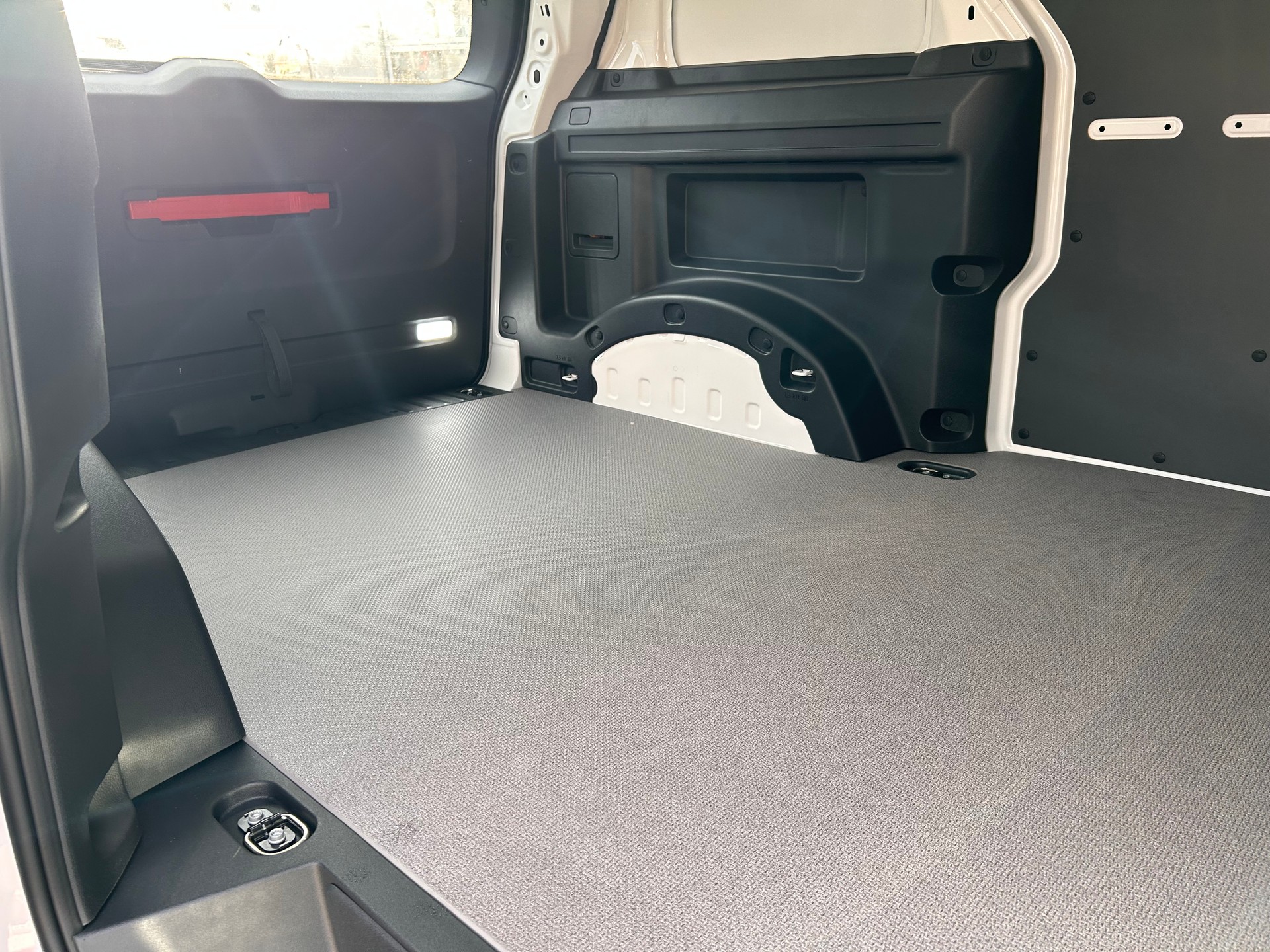 VW ID. Buzz Cargo Pro-image-9