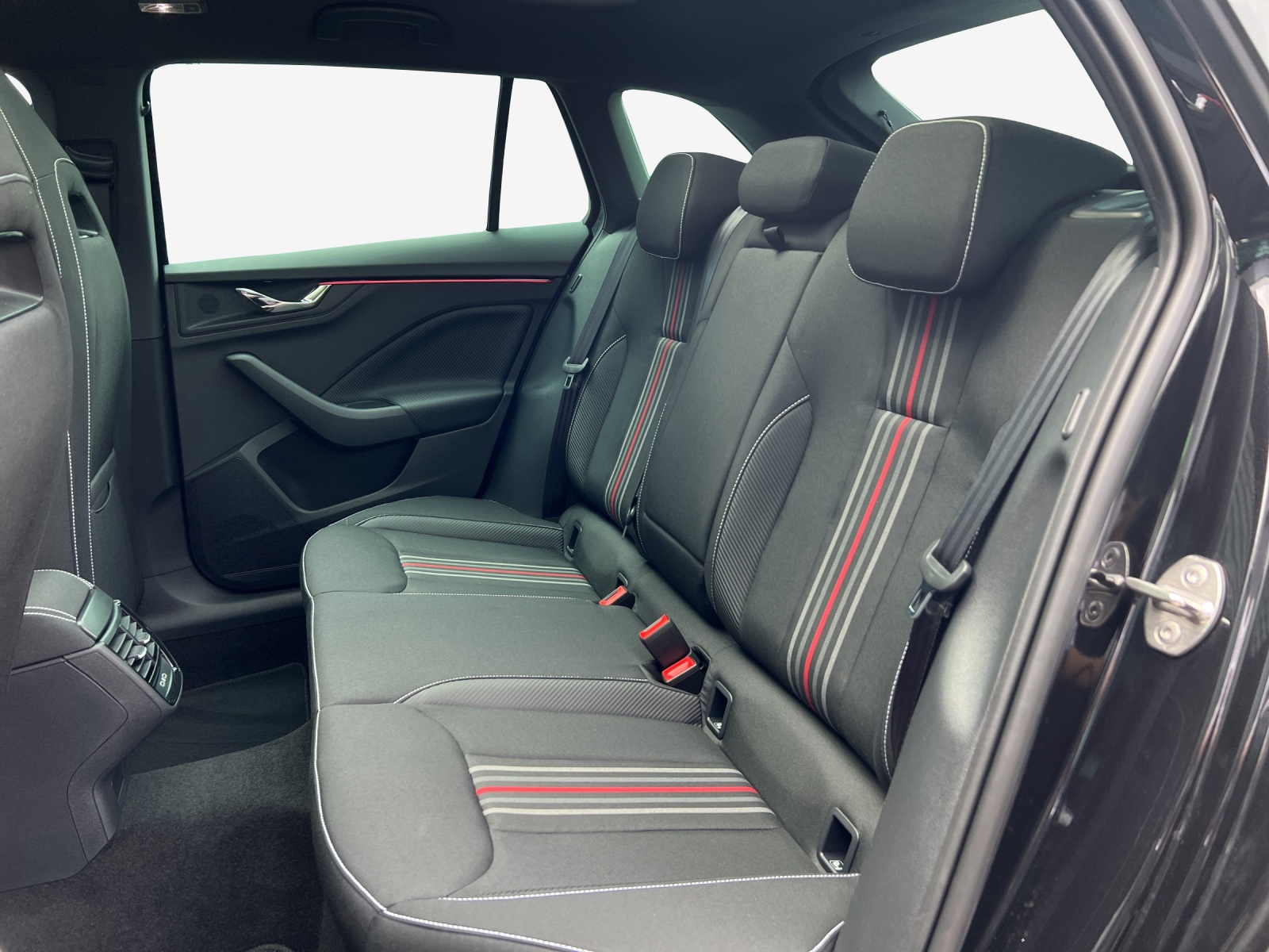 SKODA Scala 1.5 TSI Monte Carlo DSG-image-11