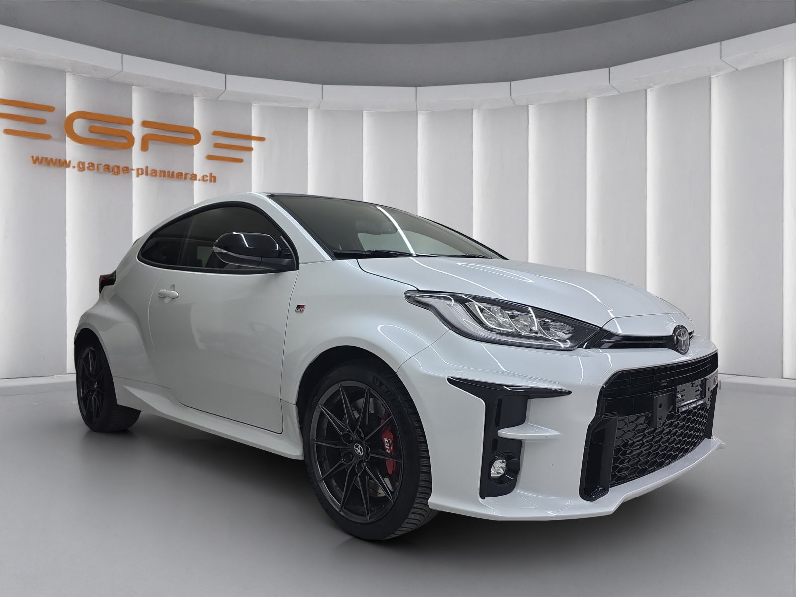 TOYOTA GR Yaris 1.6 Turbo Sport 4x4-showroom-element-1