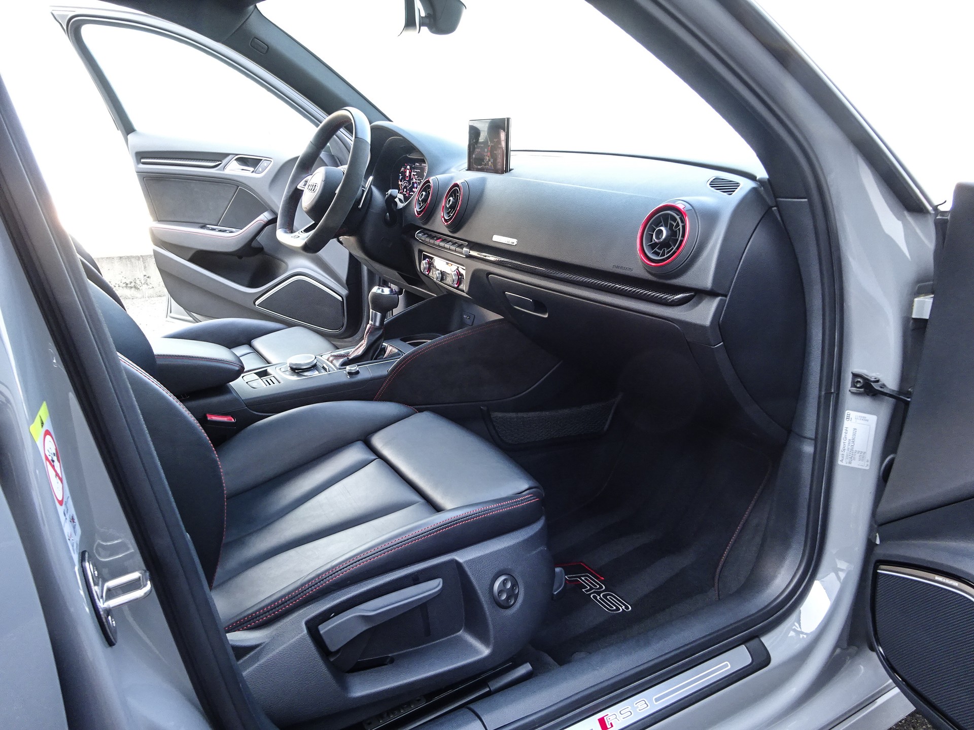 AUDI RS3 Sportback 2.5 TSI quattro S-tronic // CH-Fahrzeug // ABT Motorsport // ohne OPF // erst bei 45'000Km...-image-11