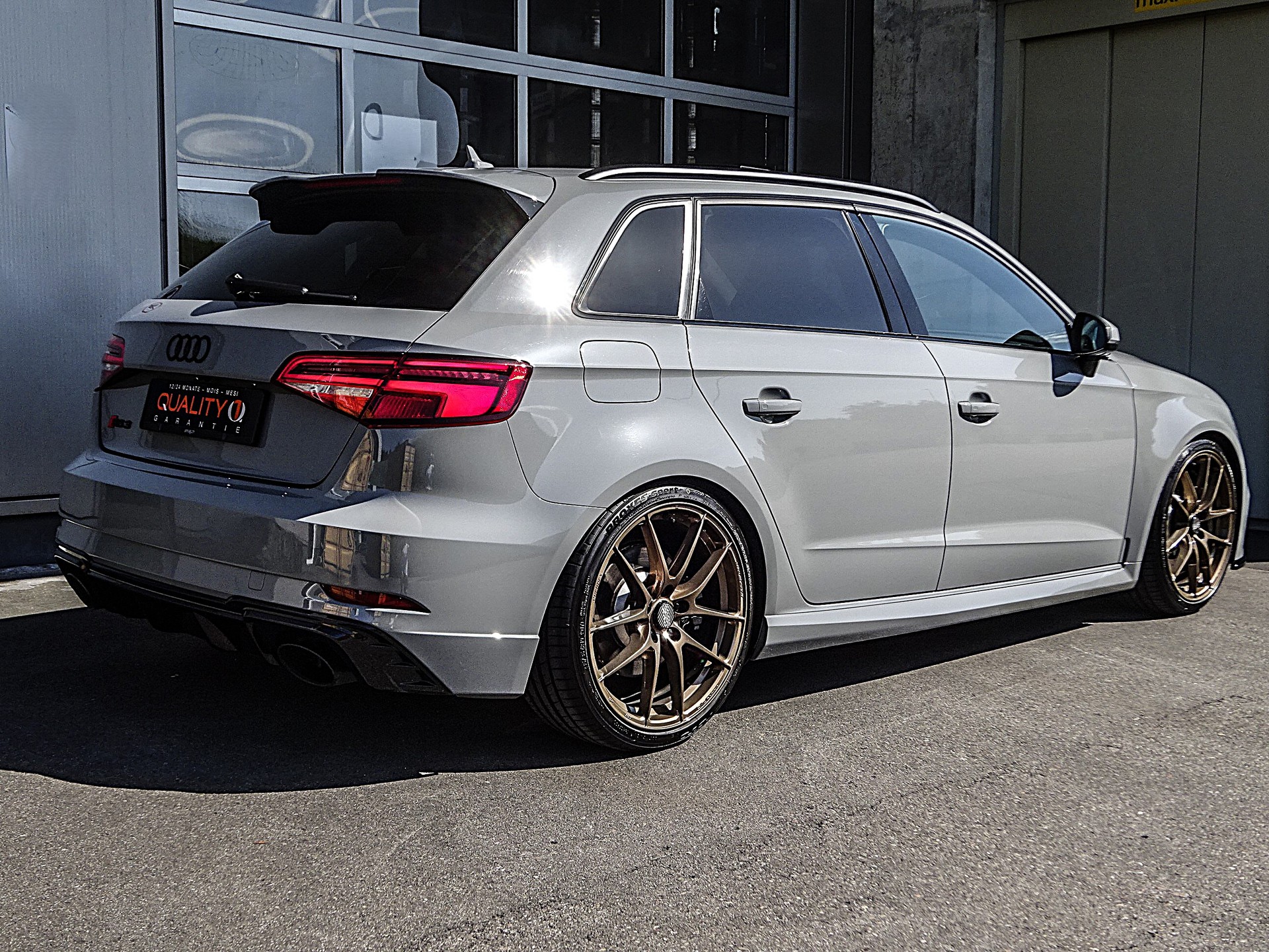 AUDI RS3 Sportback 2.5 TSI quattro S-tronic // CH-Fahrzeug // ABT Motorsport // ohne OPF // erst bei 45'000Km...-image-8