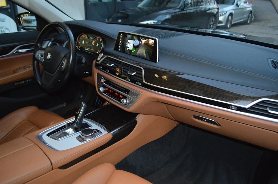 BMW 730d xDrive Steptronic-image-8