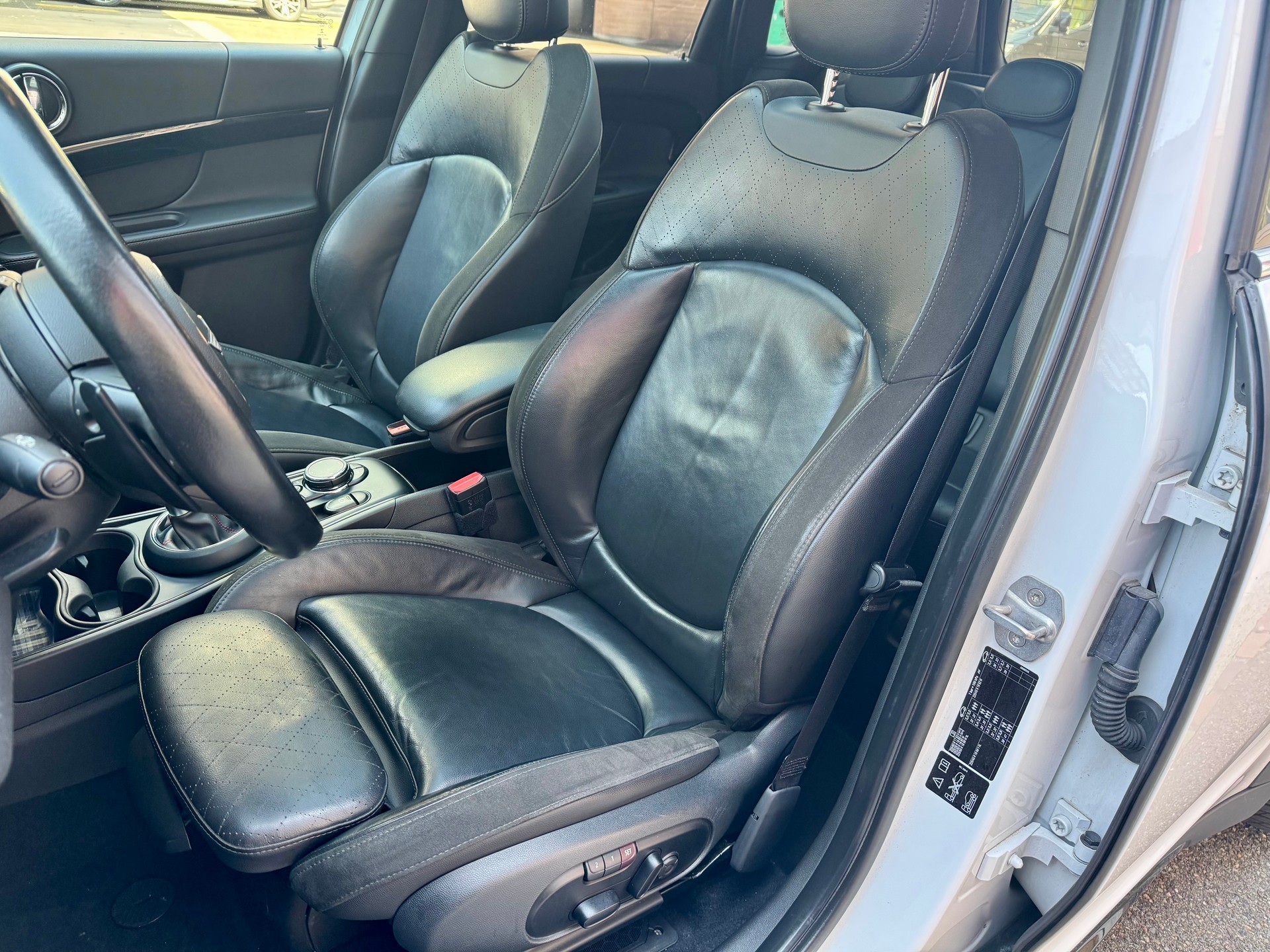 MINI Countryman John Cooper Works ALL4 Steptronic - Frisch ab MFK - Panorama - Chili Paket --image-9