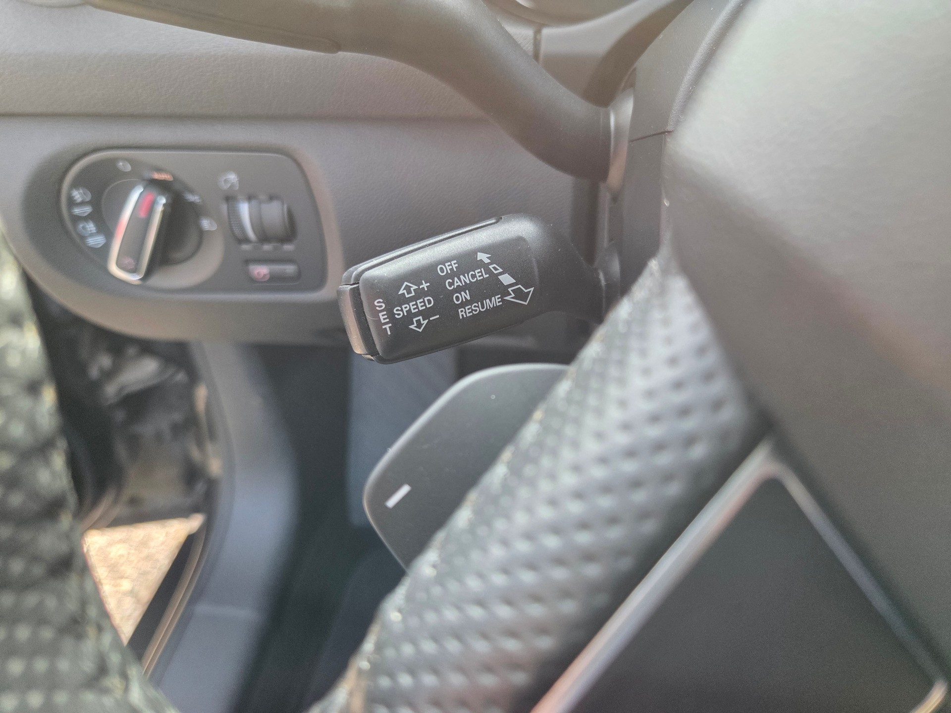 AUDI A3 2.0 TFSI Ambiente S-tronic-image-16
