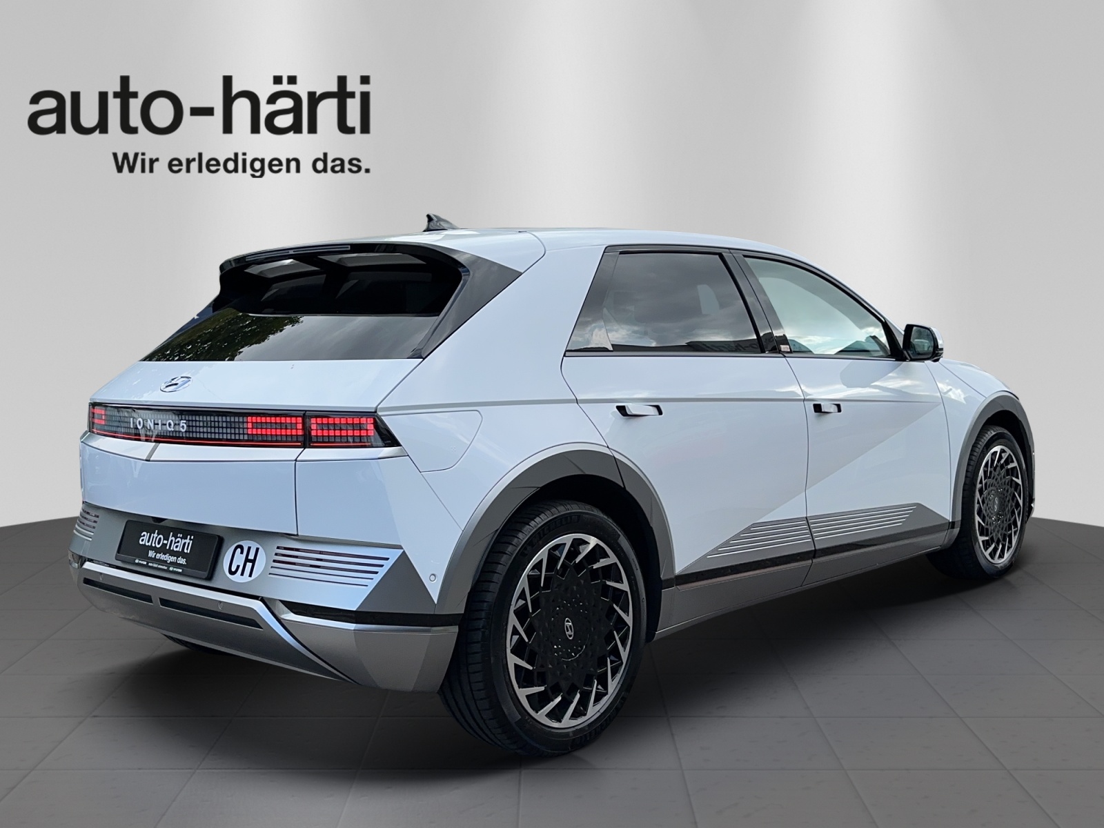 HYUNDAI Ioniq 5 72kW First Ed. 2W-image-4