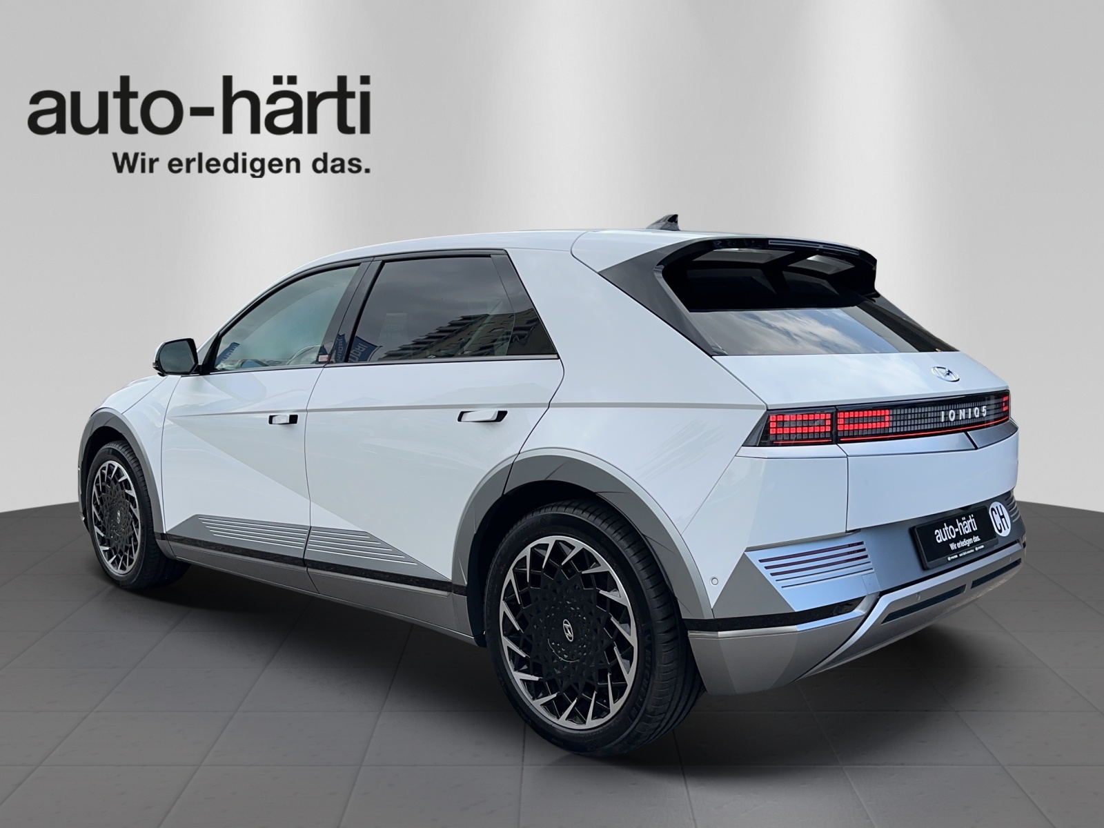HYUNDAI Ioniq 5 72kW First Ed. 2W-image-2