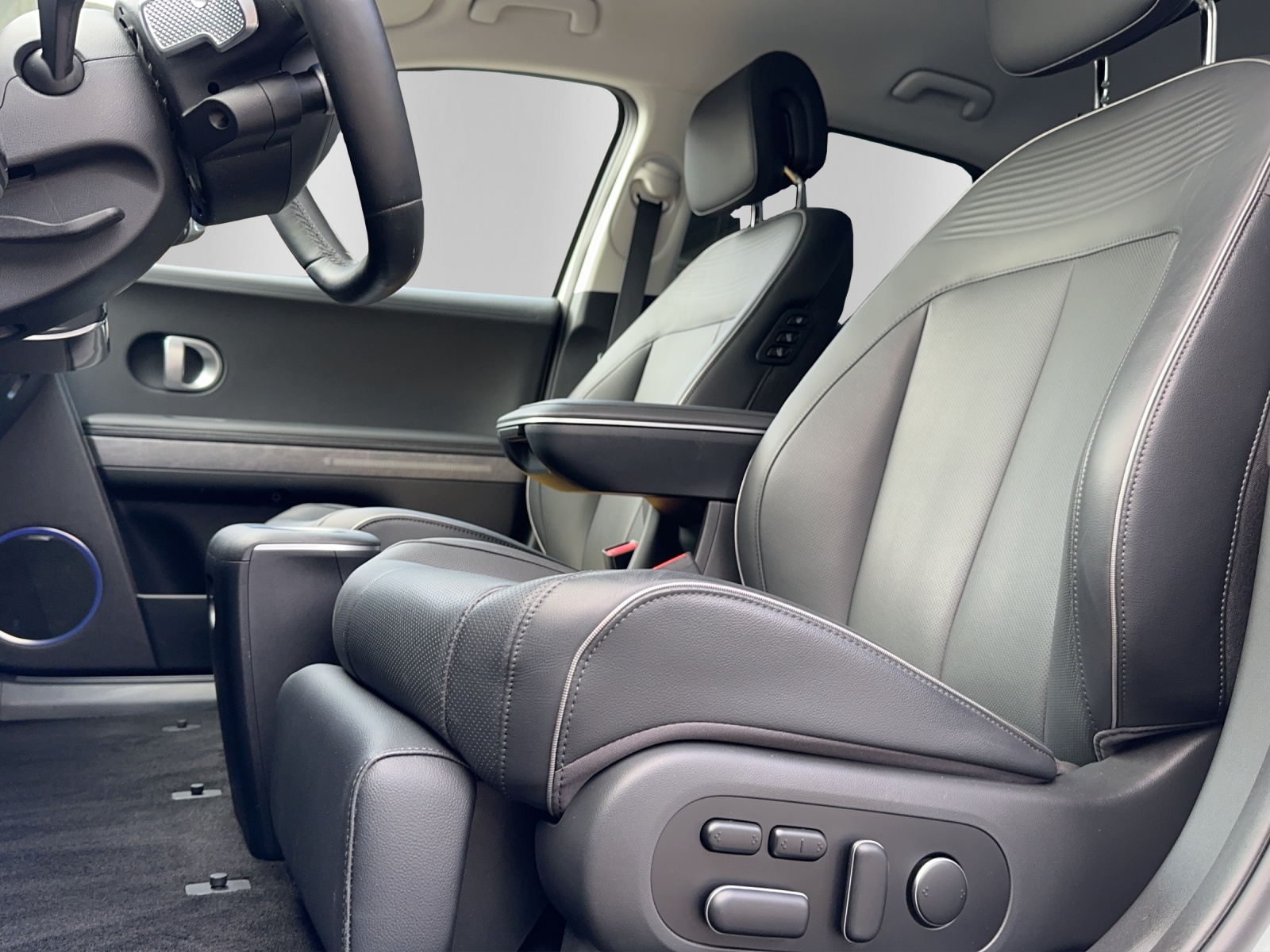 HYUNDAI Ioniq 5 72kW First Ed. 2W-image-11
