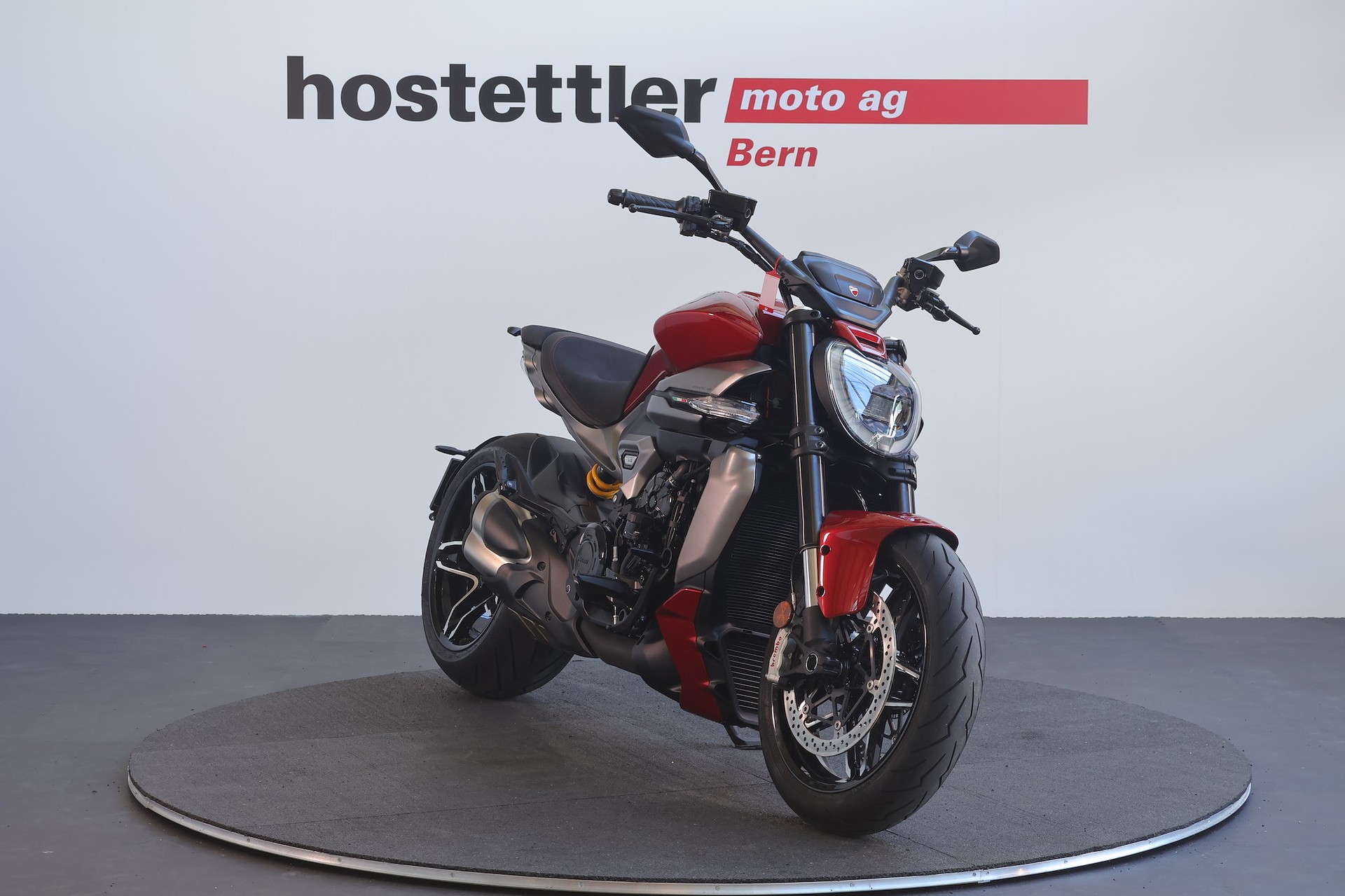 DUCATI X Diavel V4