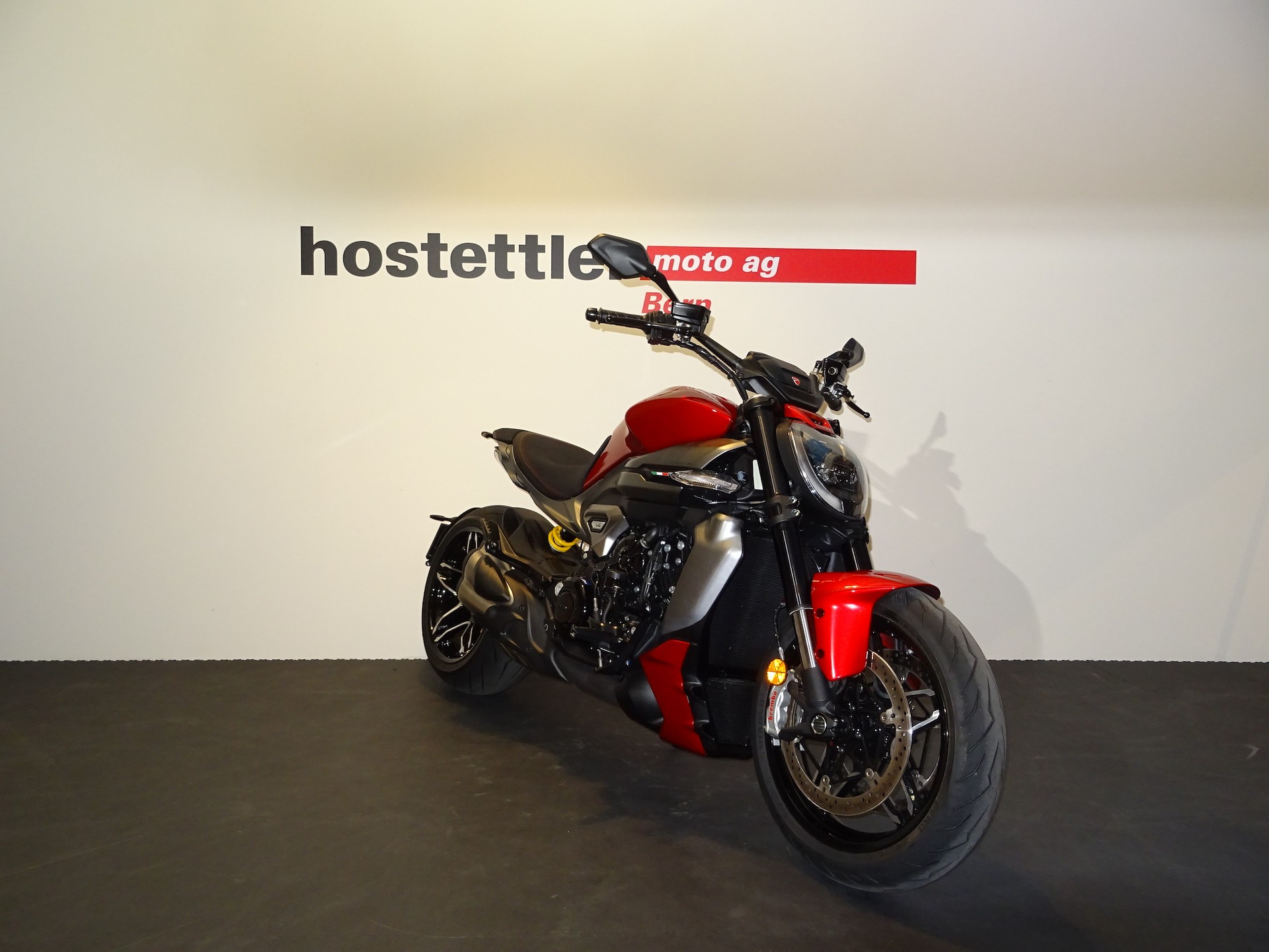 DUCATI X Diavel V4