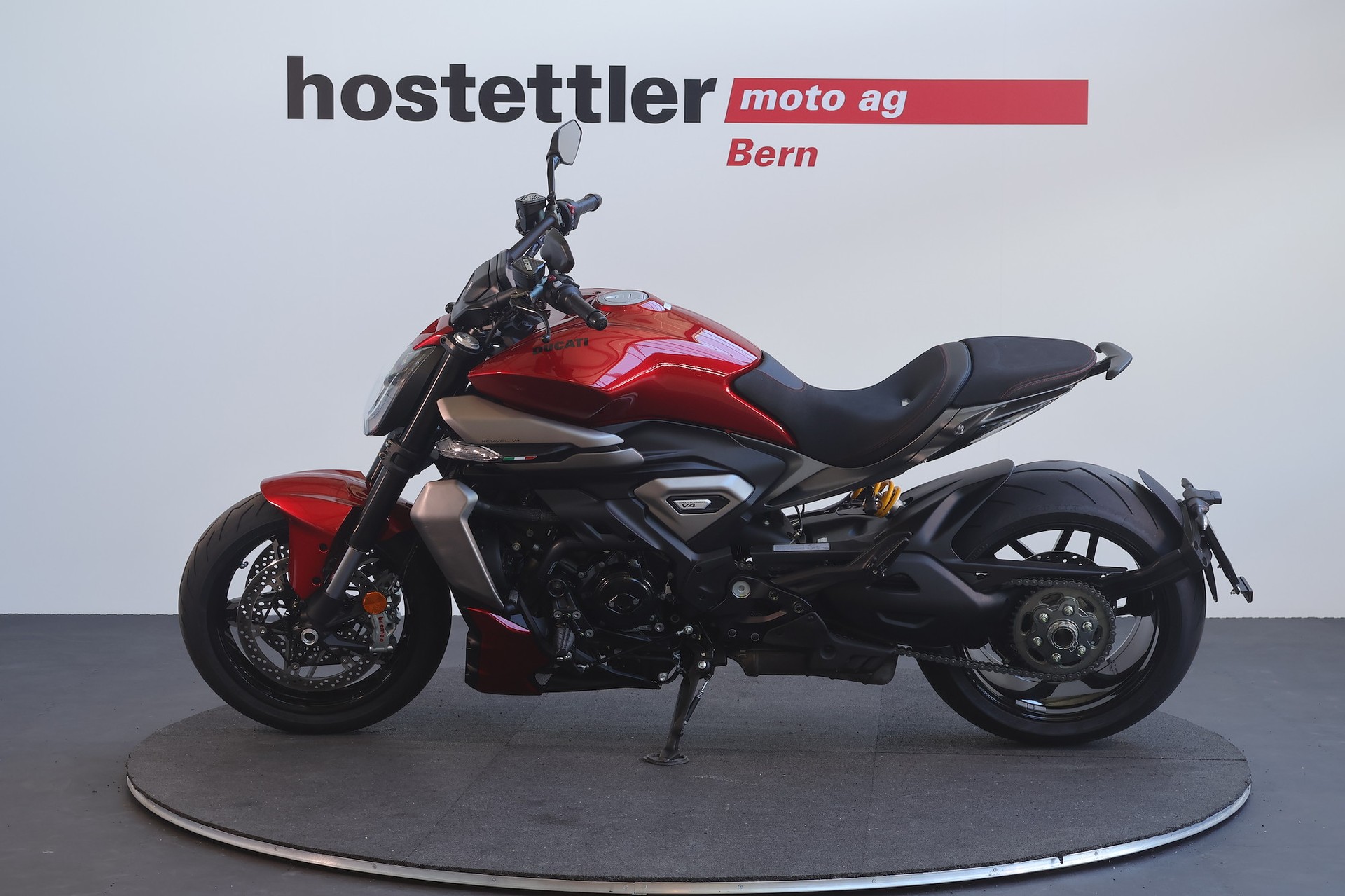 DUCATI X Diavel V4-image-4
