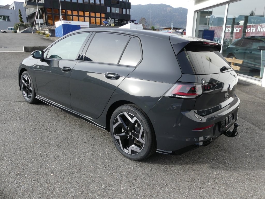 VW Golf 1.5 e TSI mHEV R-Line DSG-image-1