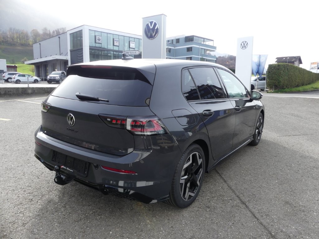 VW Golf 1.5 e TSI mHEV R-Line DSG-image-3