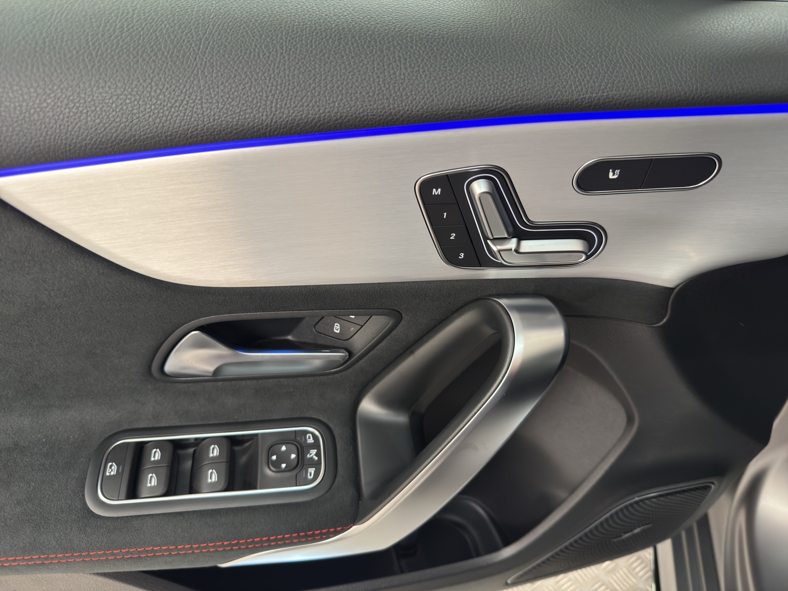 MERCEDES-BENZ AMG A 45 S 4Matic+-image-11