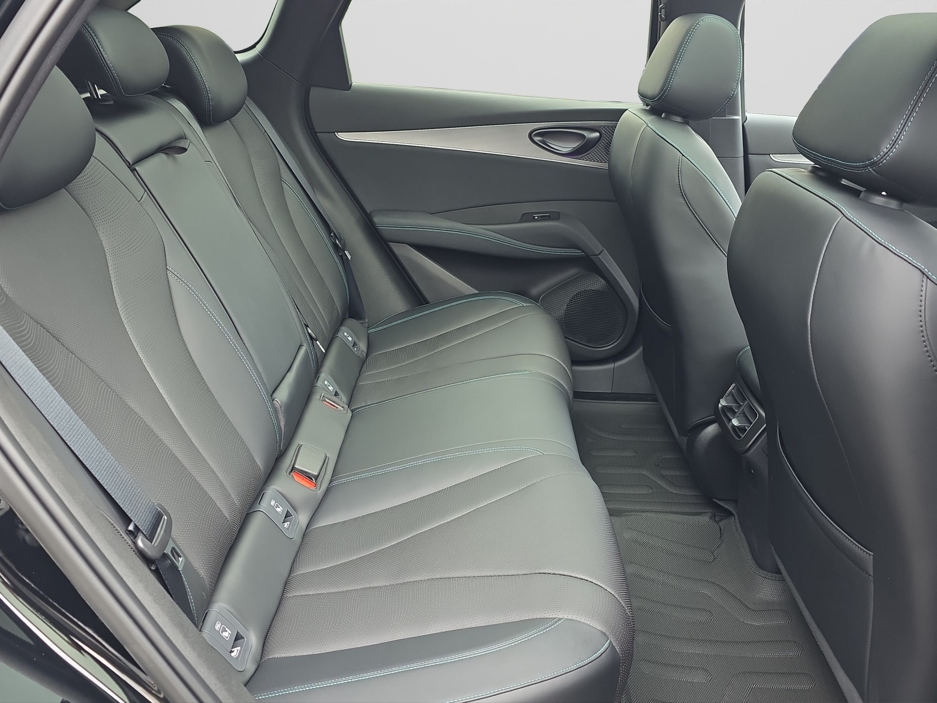 BYD Seal 6 DM-i Comfort Lite-image-12