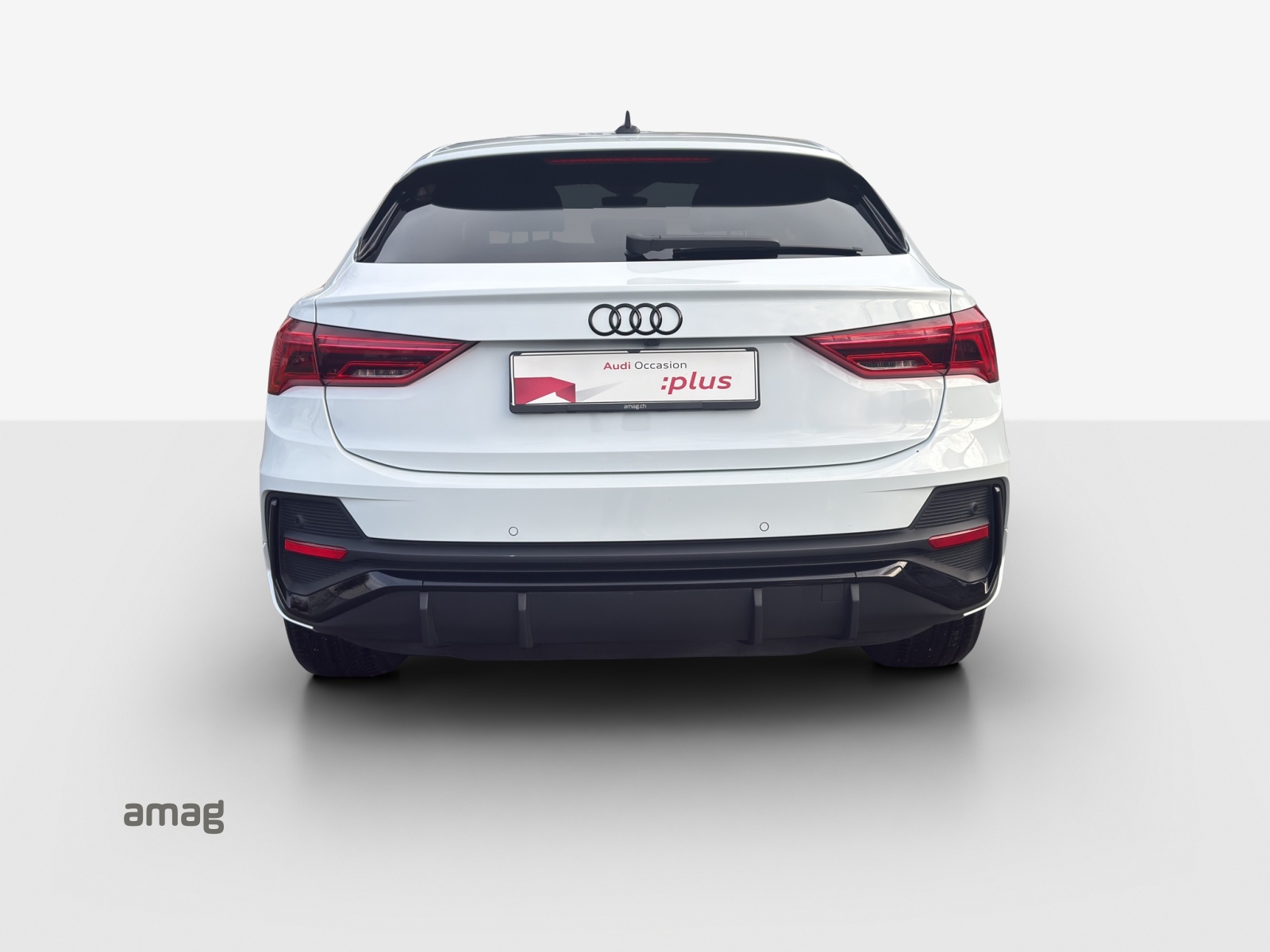AUDI Q3 Sportback 45 TFSI e S line Attraction S-tronic-image-3