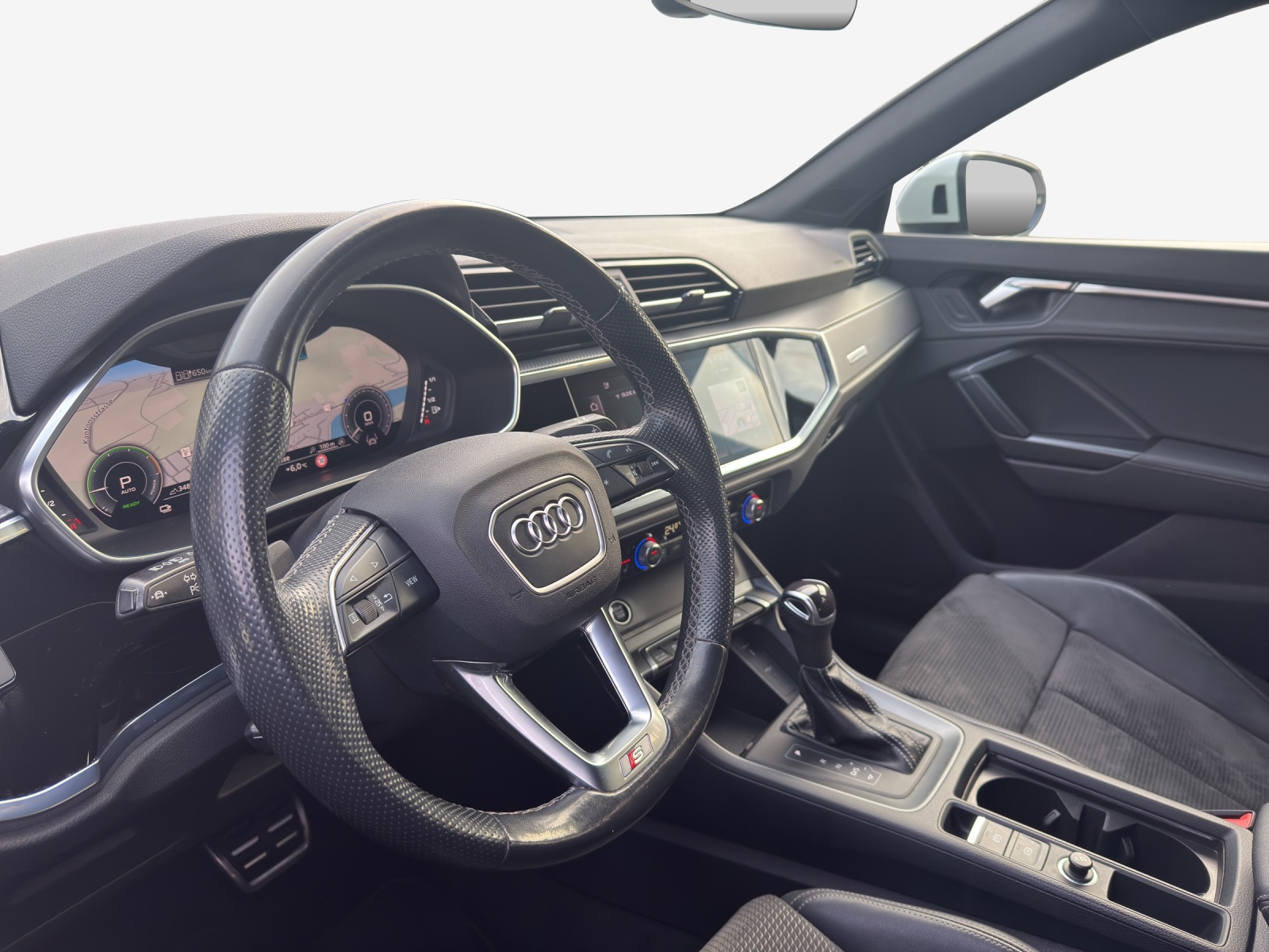 AUDI Q3 Sportback 45 TFSI e S line Attraction S-tronic-image-13