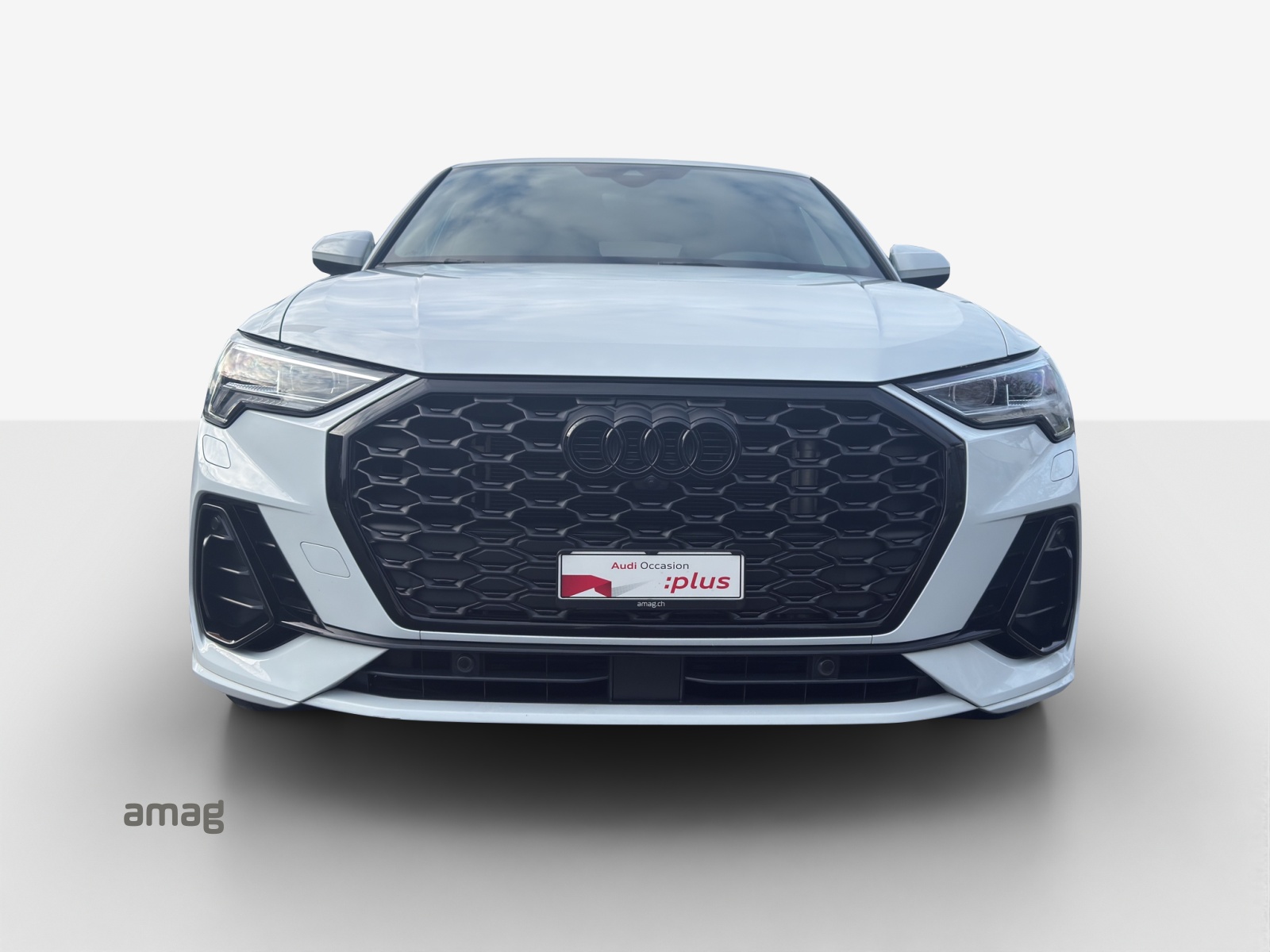 AUDI Q3 Sportback 45 TFSI e S line Attraction S-tronic-image-6