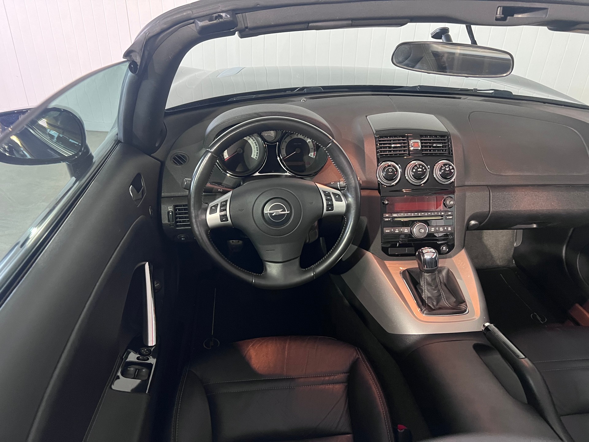 OPEL GT 2.0 Turbo-image-22