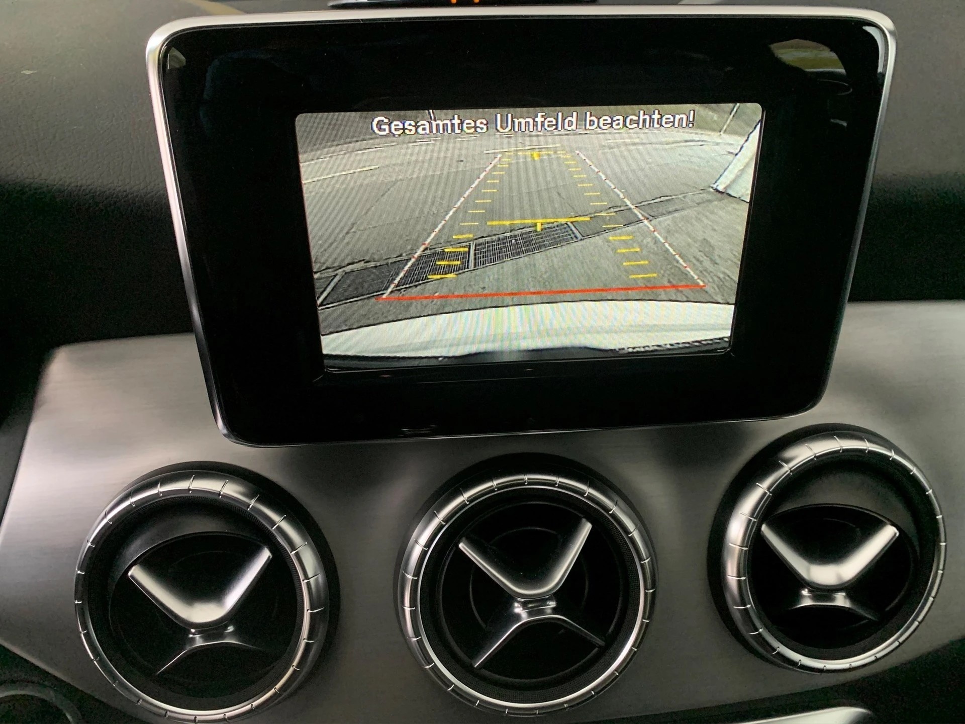 MERCEDES-BENZ CLA 220 CDI AMG Line 7G-DCT-image-8