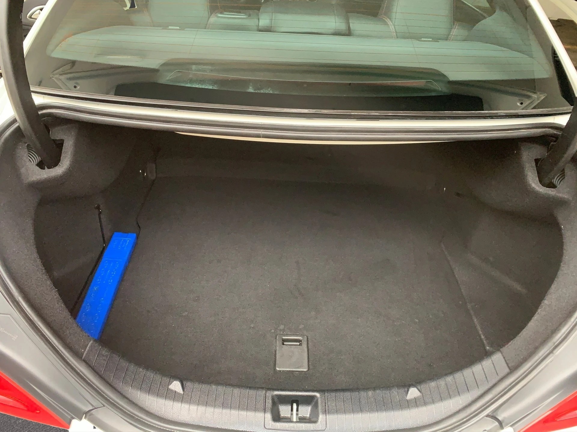 MERCEDES-BENZ CLA 220 CDI AMG Line 7G-DCT-image-9