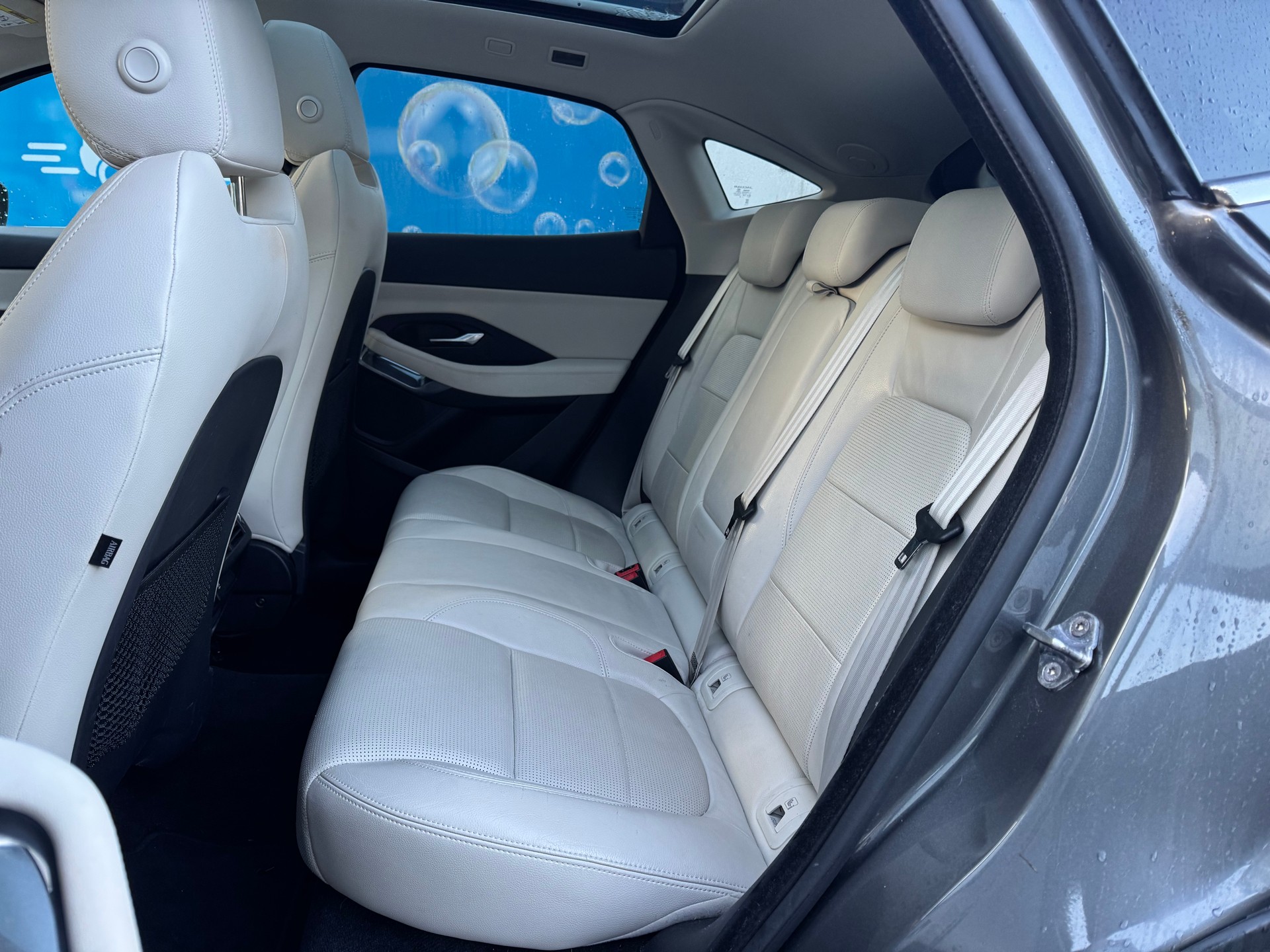 JAGUAR E-Pace 2.0 P250 R-Dynamic HSE AWD-image-8