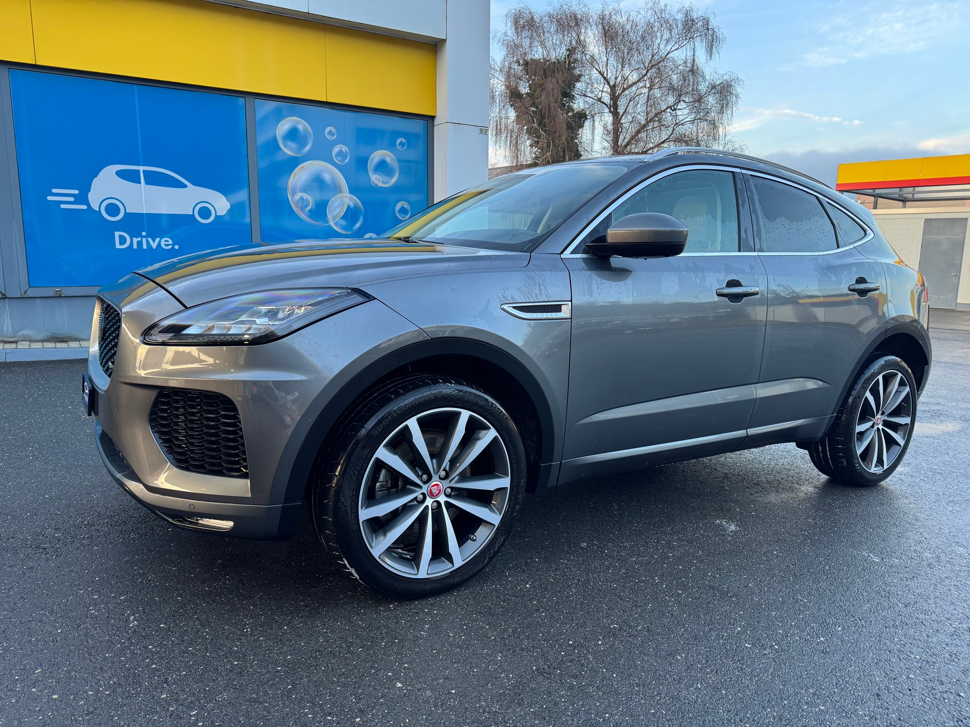 JAGUAR E-Pace 2.0 P250 R-Dynamic HSE AWD-image-0