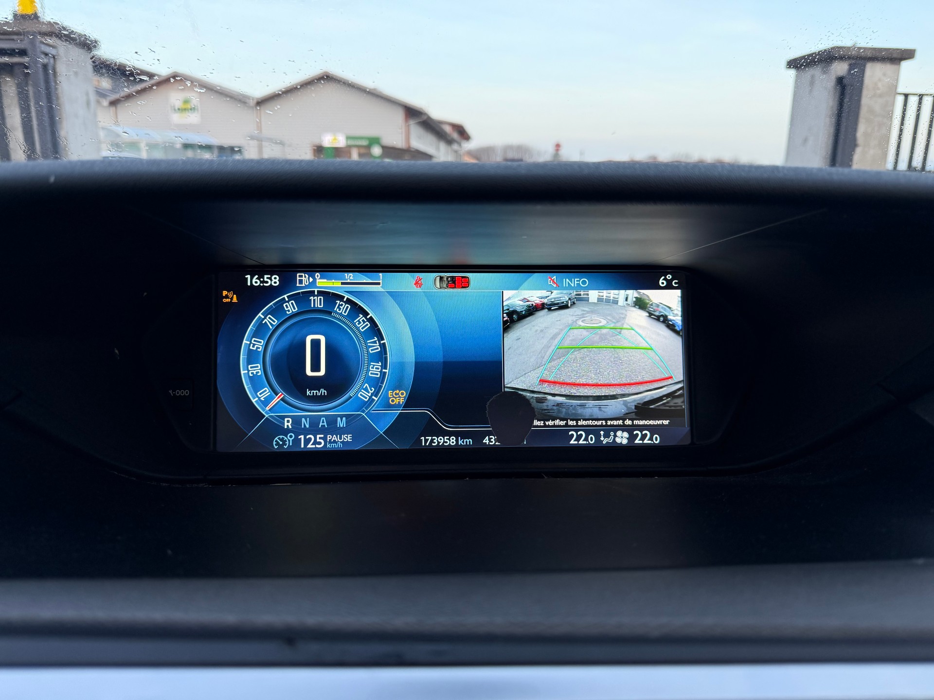 CITROEN Grand C4 Picasso 1.6 e-HDi Attraction EGS6-image-11