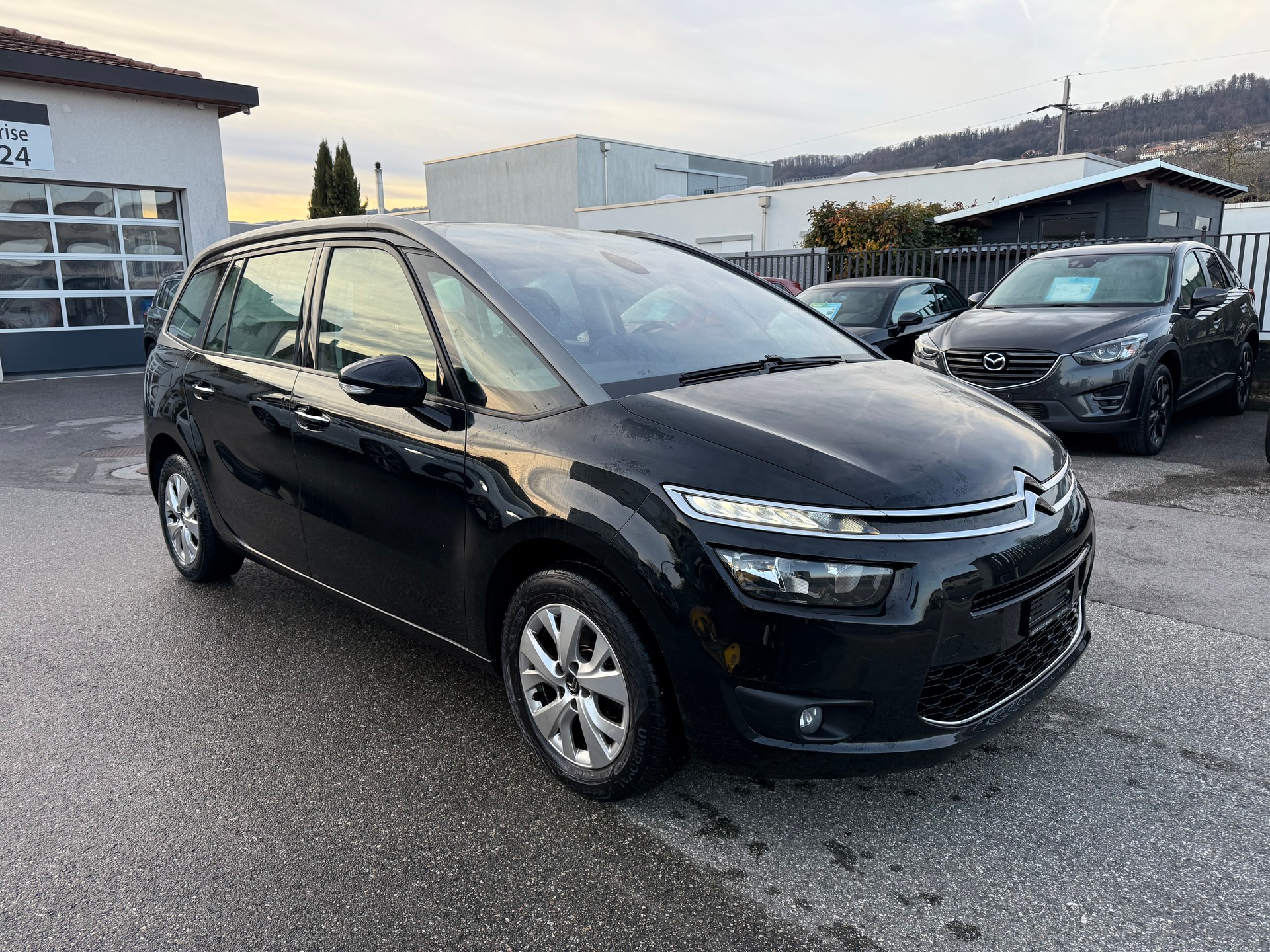 CITROEN Grand C4 Picasso 1.6 e-HDi Attraction EGS6-image-6