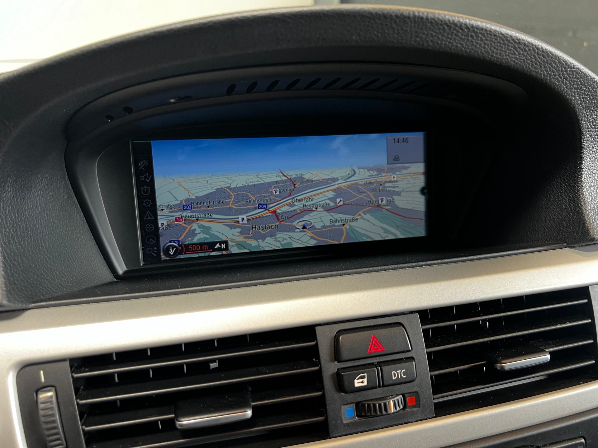 BMW 325i xDrive-image-13