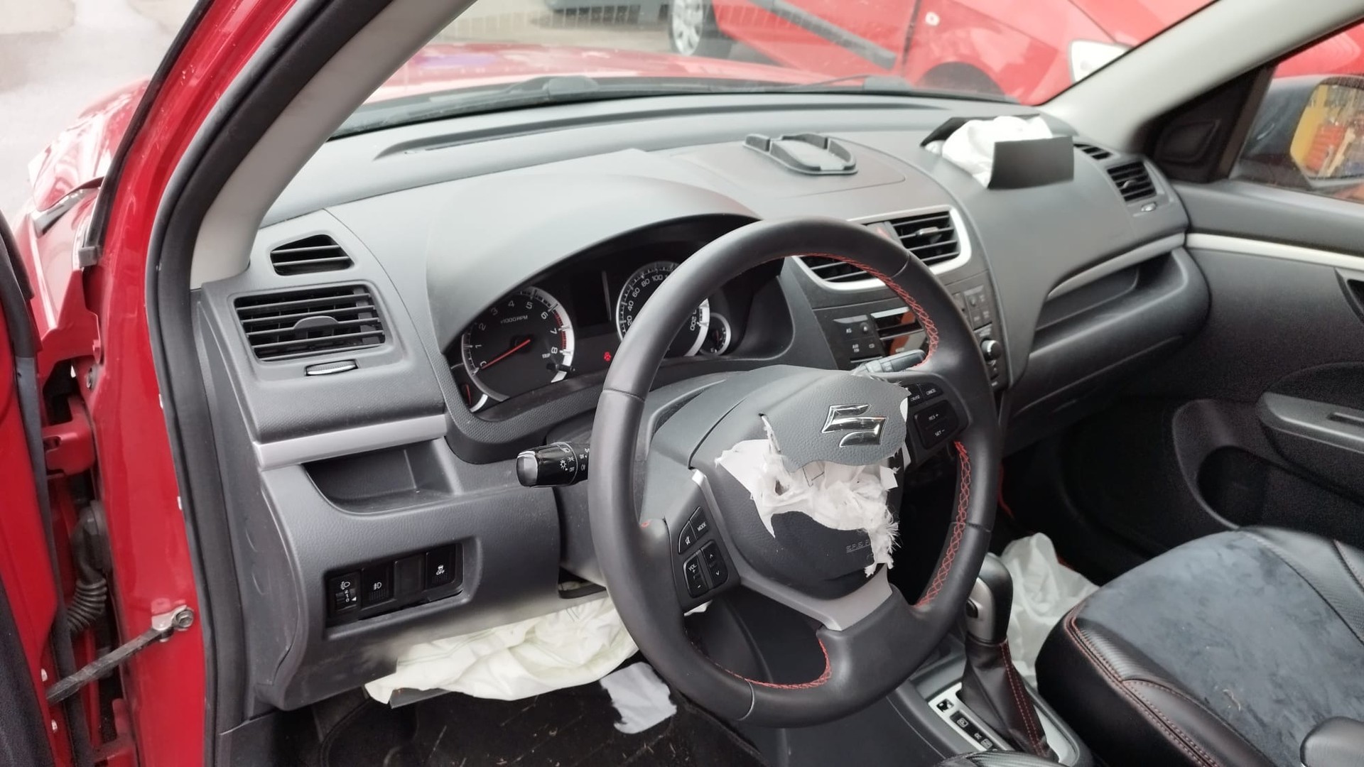 SUZUKI Swift 1.2i 16V GL Top Indigo Automatic-image-8