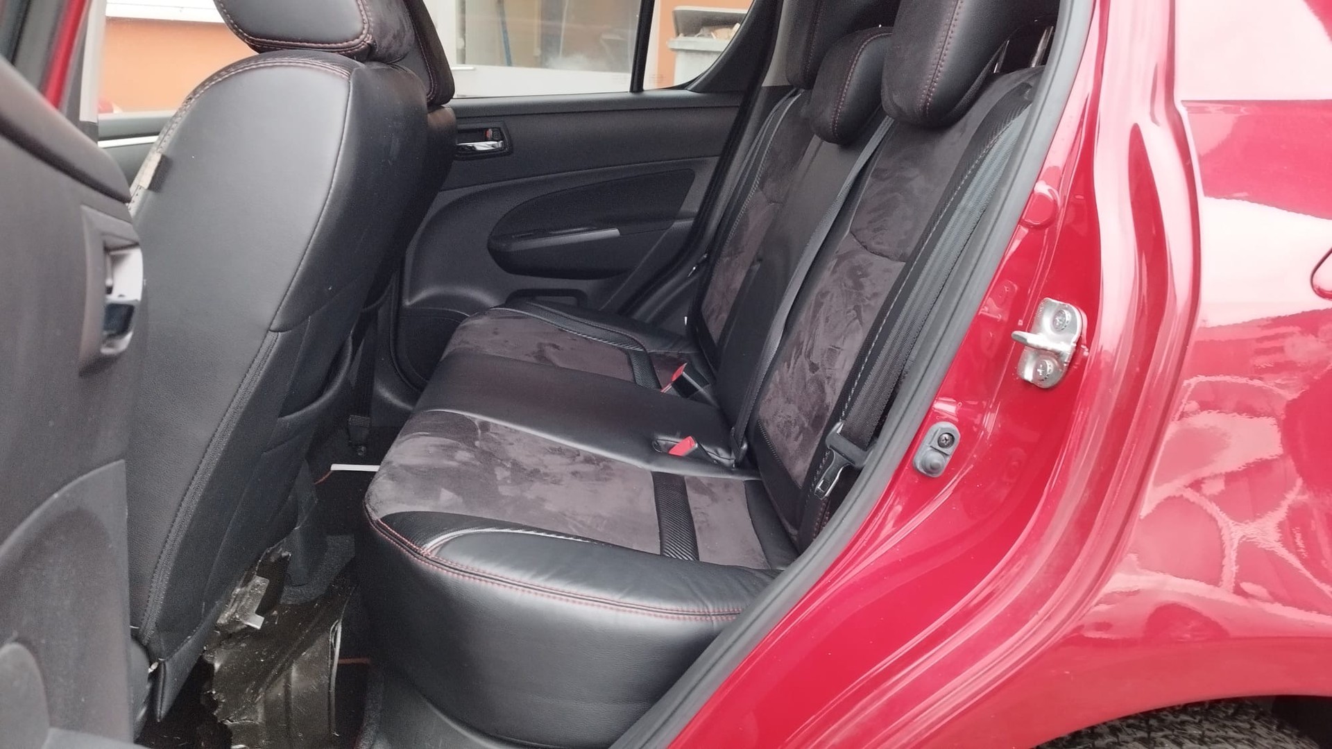 SUZUKI Swift 1.2i 16V GL Top Indigo Automatic-image-9