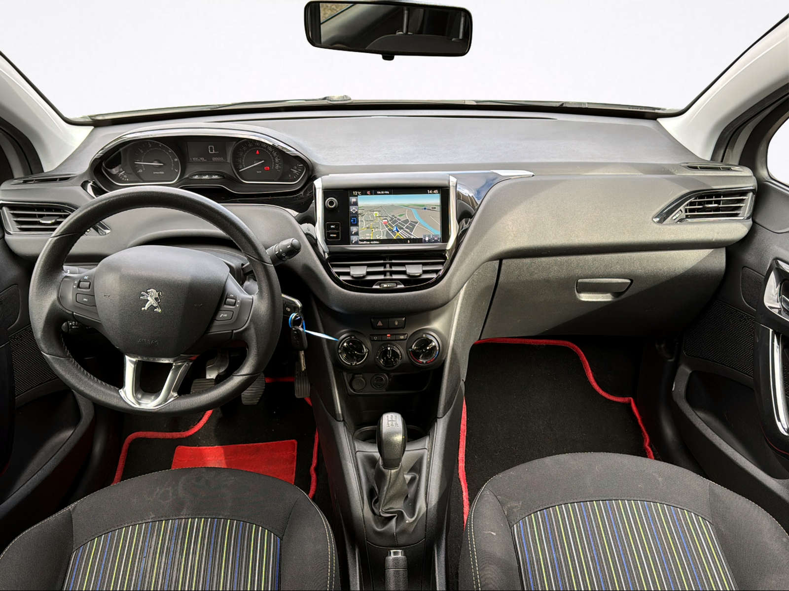 PEUGEOT 208 1.2 PureTech Urban Soul ETG5-image-8