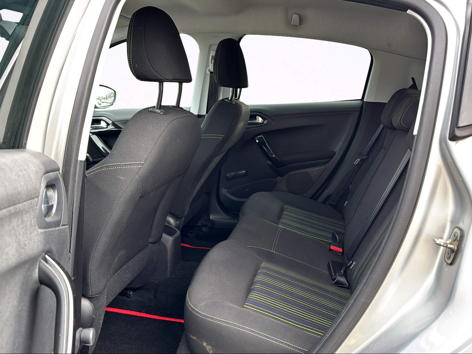 PEUGEOT 208 1.2 PureTech Urban Soul ETG5-image-11