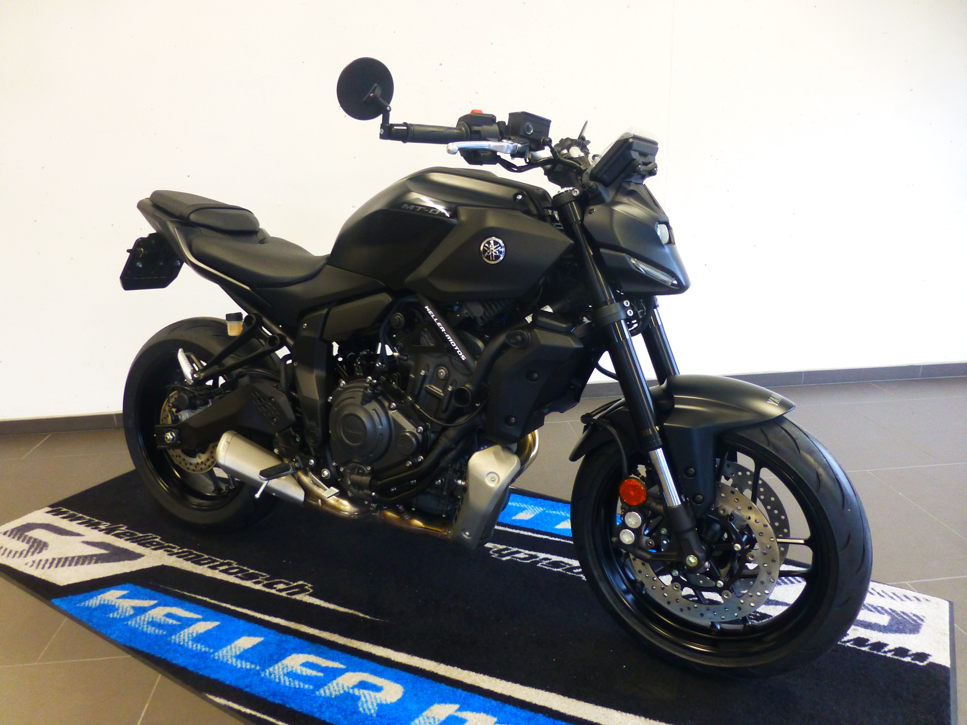 YAMAHA MT-07 (35KW) Platin-showroom-element-3