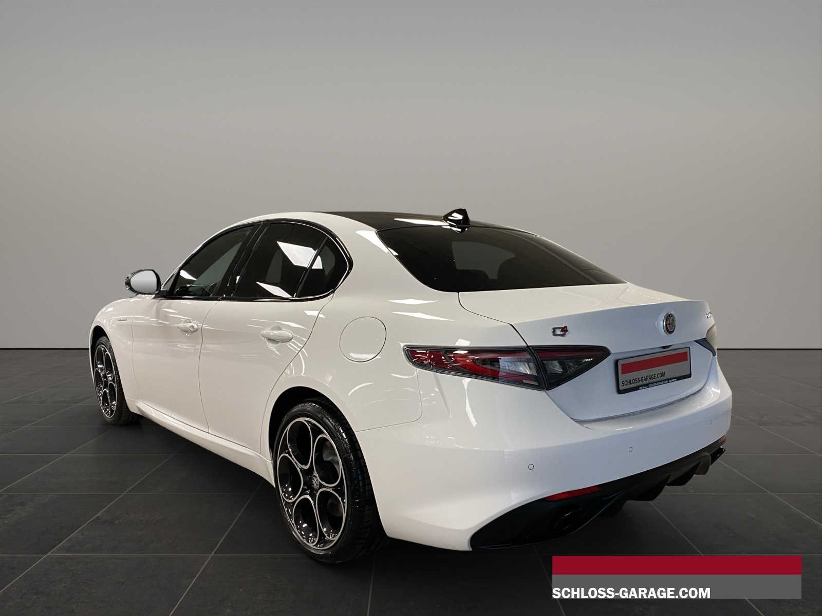 ALFA ROMEO Giulia 2.0 Q4 280 Veloce P-showroom-element-3