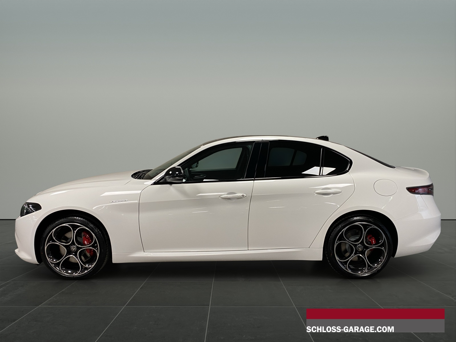ALFA ROMEO Giulia 2.0 Q4 280 Veloce P-showroom-element-2