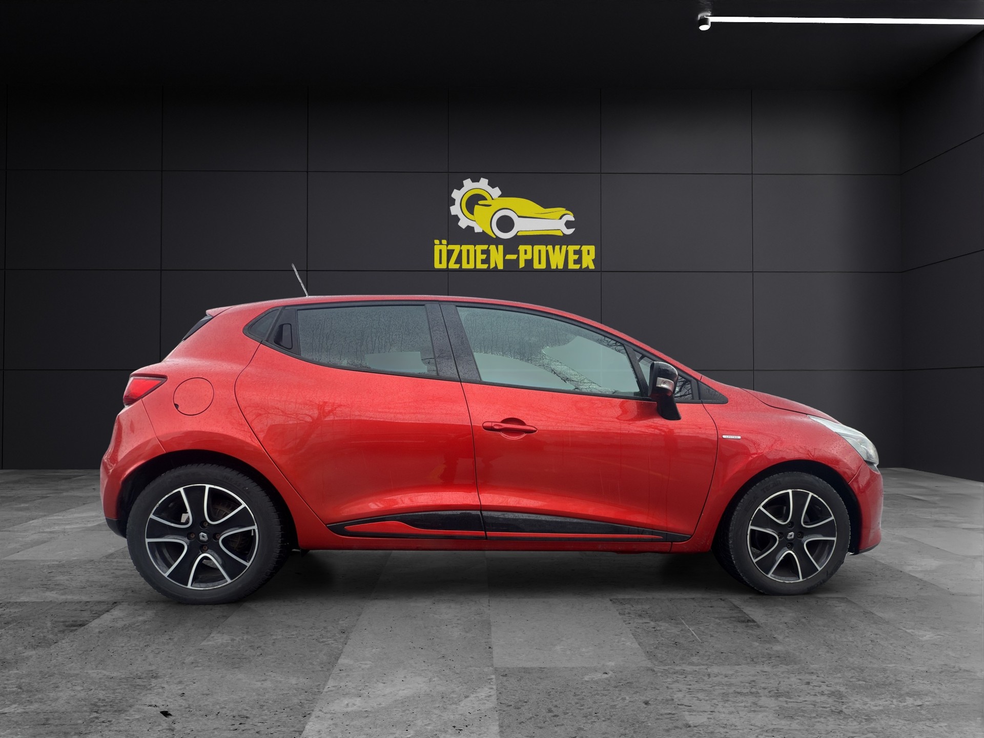 RENAULT *RESERVIERT*Clio 1.2 16V T Limited EDC-image-3