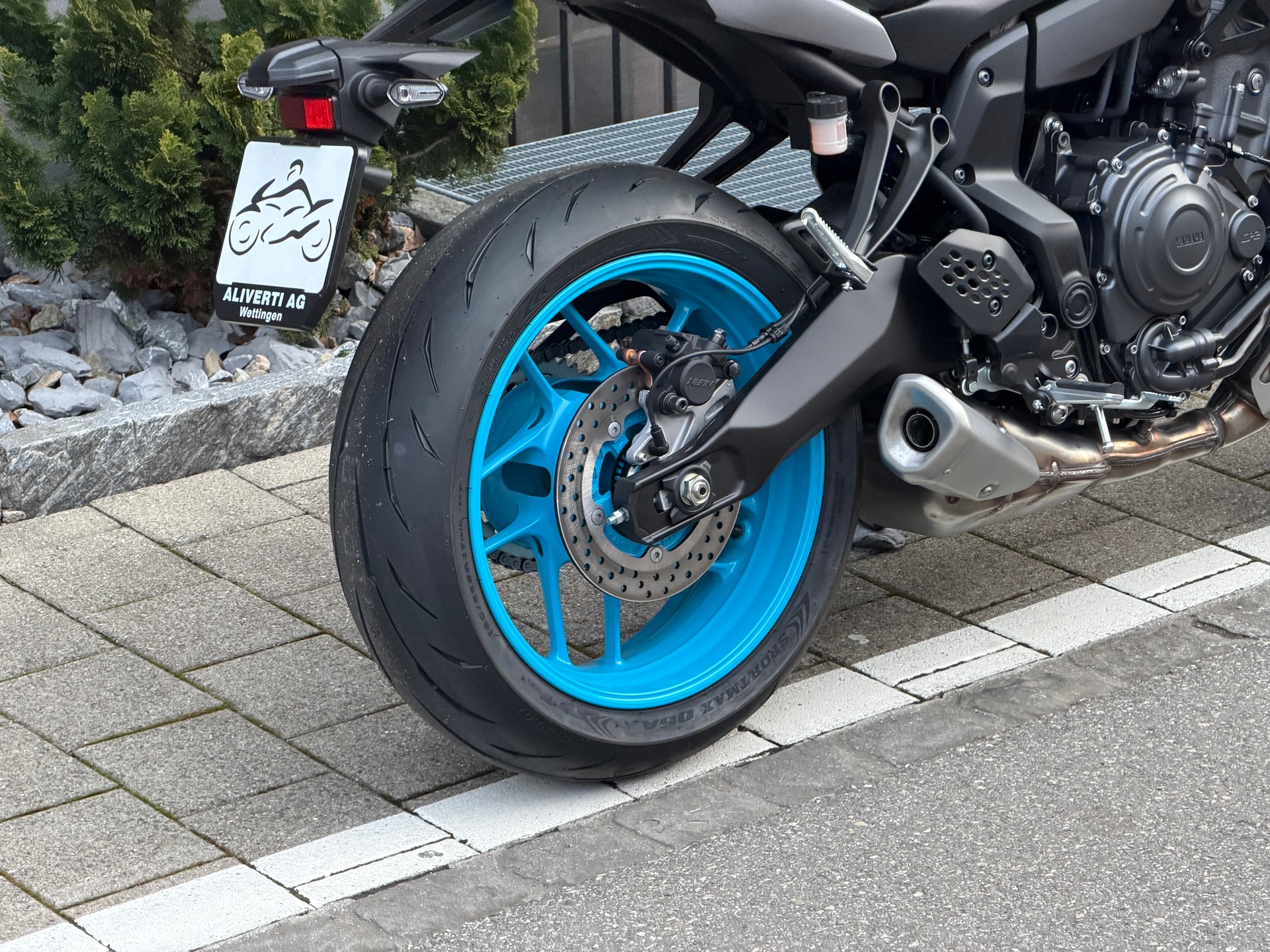 YAMAHA MT-07-image-9
