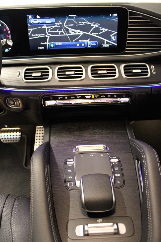 MERCEDES-BENZ GLE 450 4Matic AMG Line-image-10