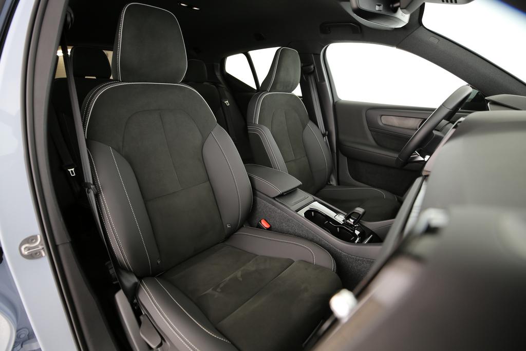 VOLVO XC40 E80 Twin Plus AWD-image-11