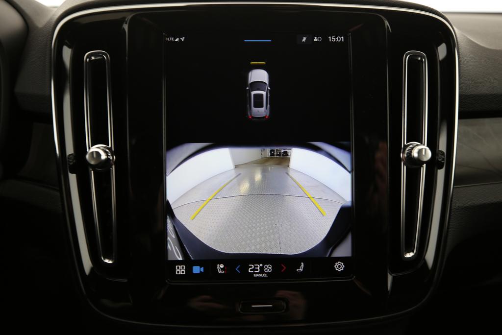 VOLVO XC40 E80 Twin Plus AWD-image-8