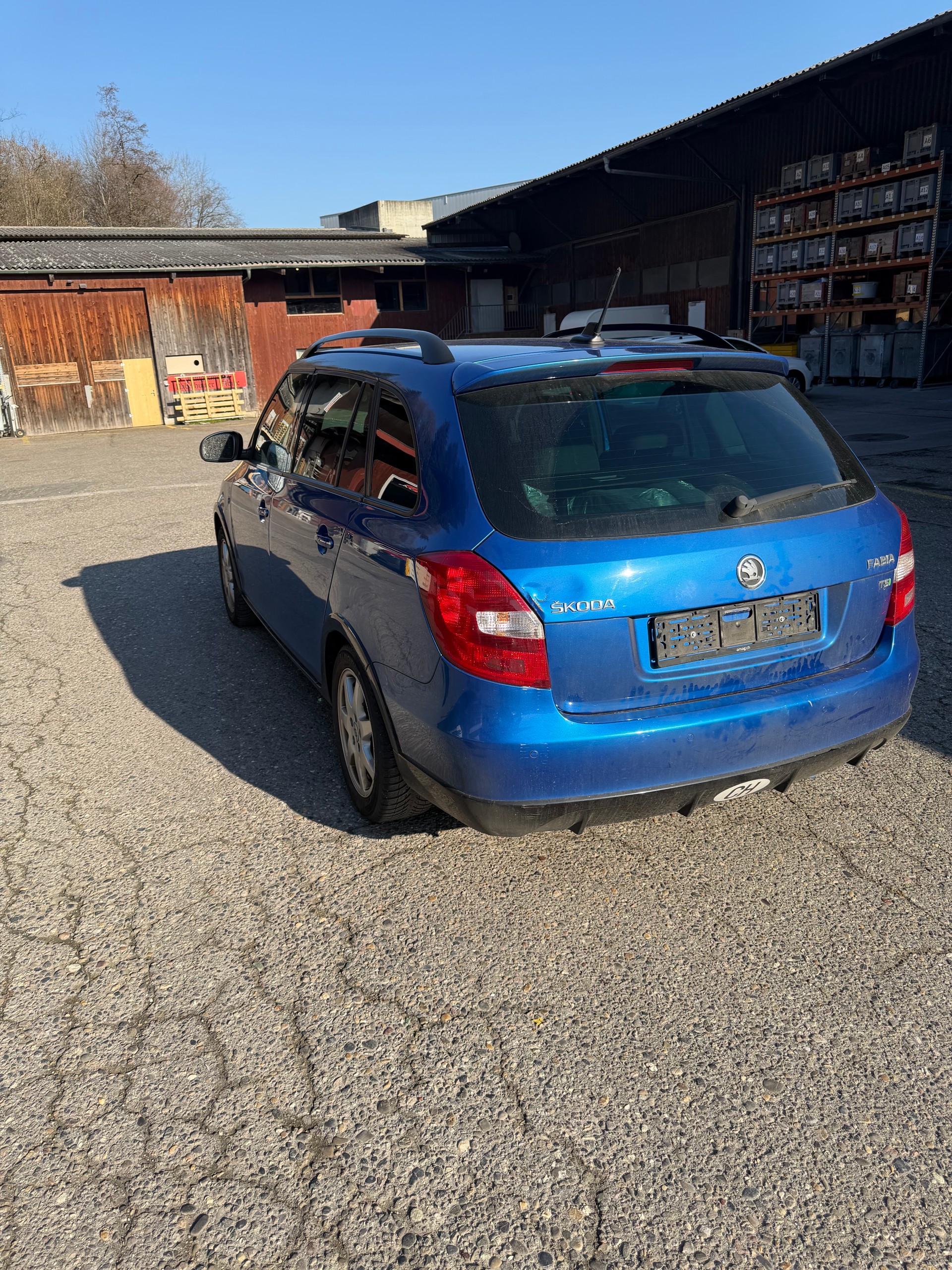 SKODA Fabia 1.2 TSI Ambition Plus-image-3