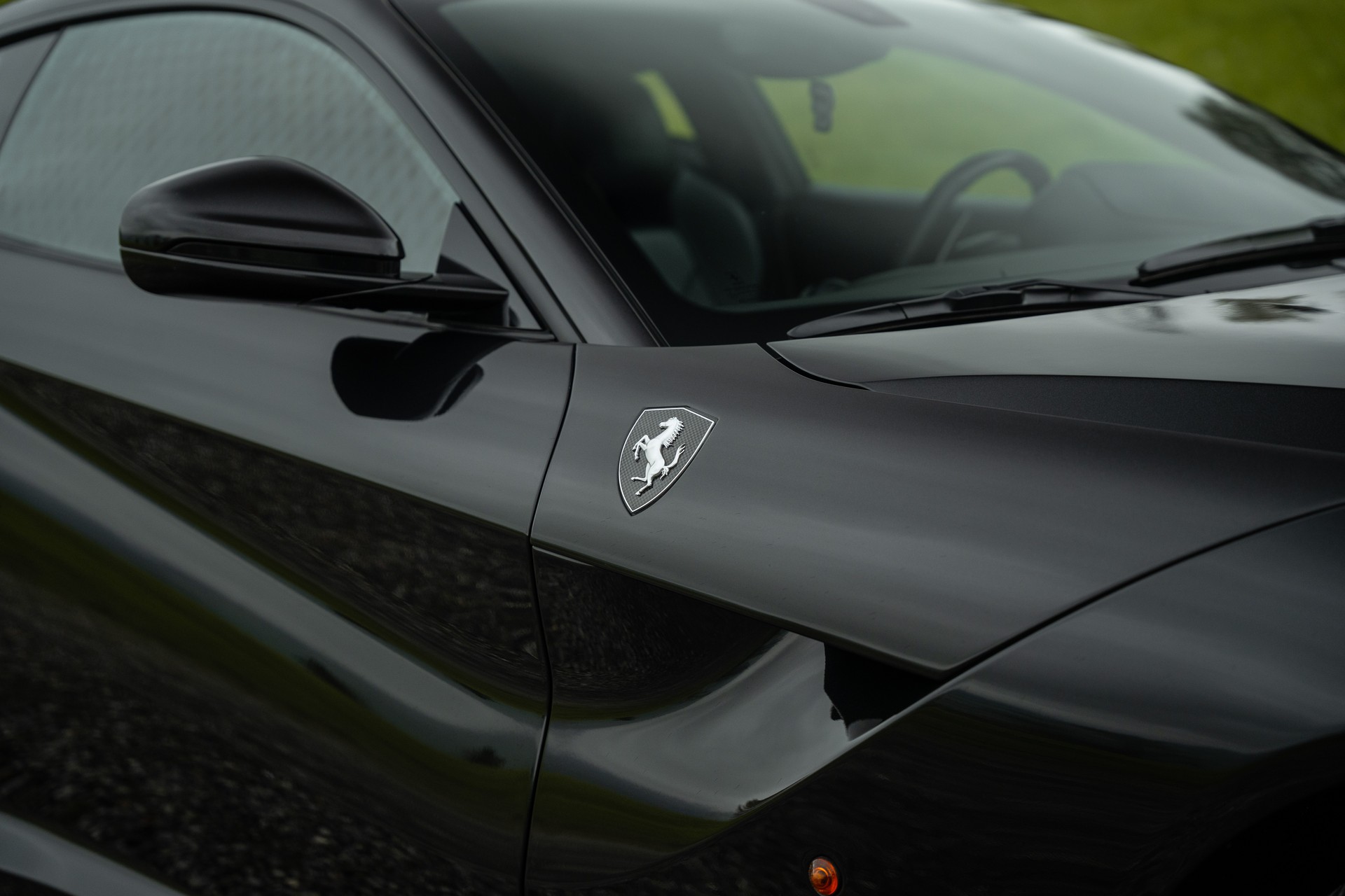 FERRARI F12 Berlinetta-image-7