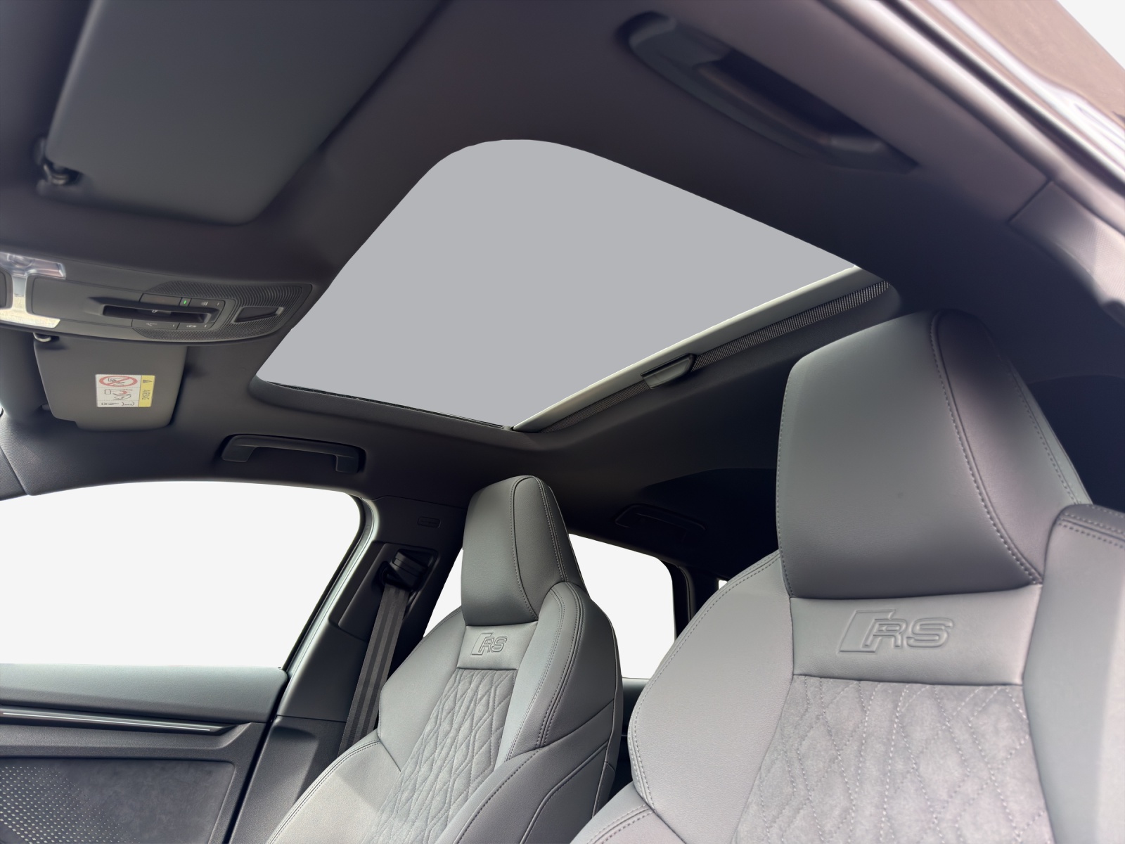 AUDI RS3 Sportback 2.5 TSI quattro S-tronic-image-14