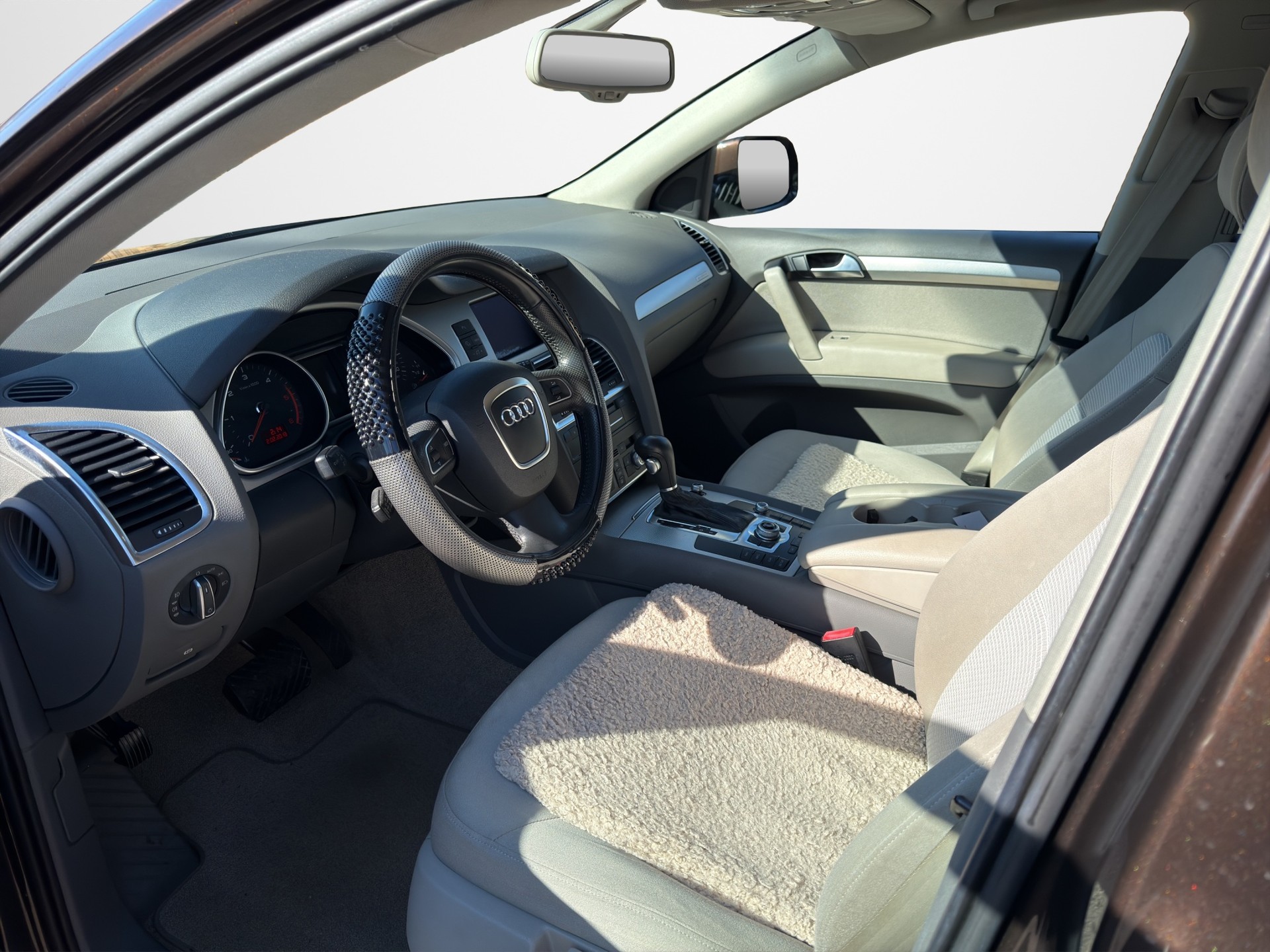 AUDI Q7 3.0 TDI quattro tiptronic-image-8