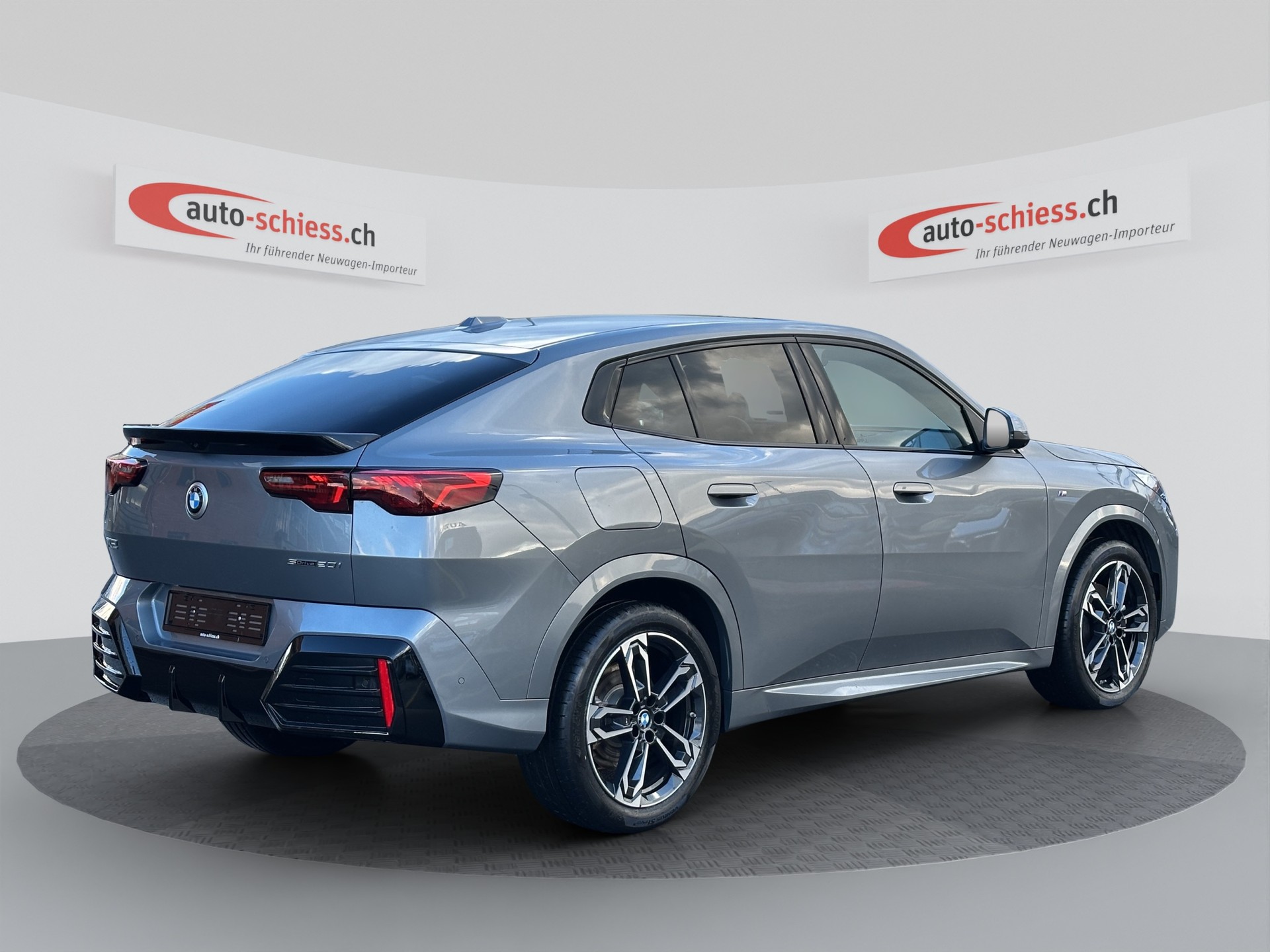 BMW X2 sDrive 20i M Sport Iconic Glow-image-4
