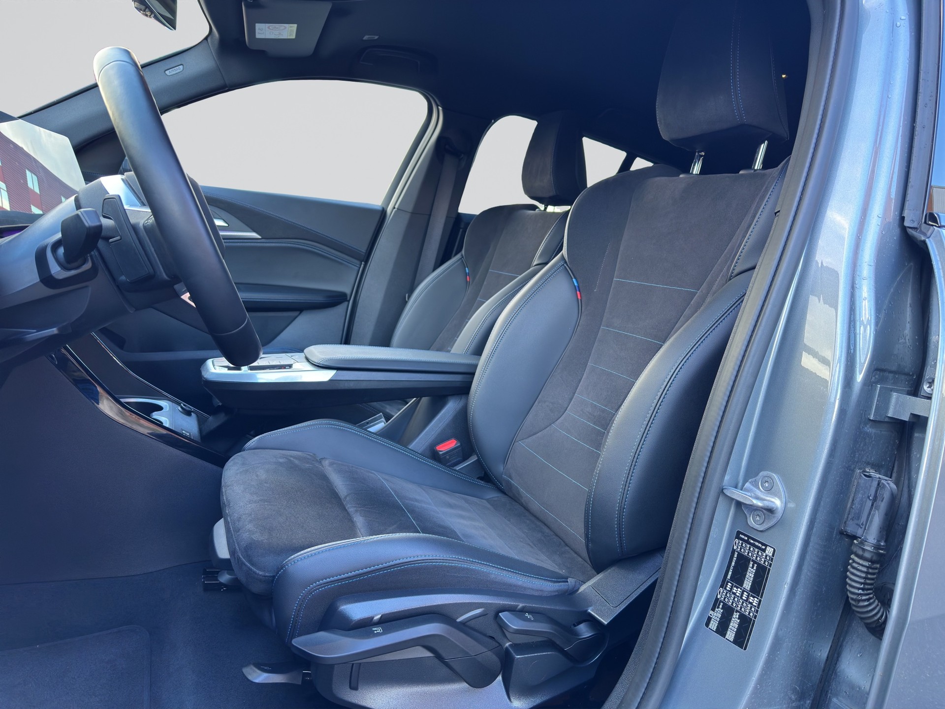 BMW X2 sDrive 20i M Sport Iconic Glow-image-5