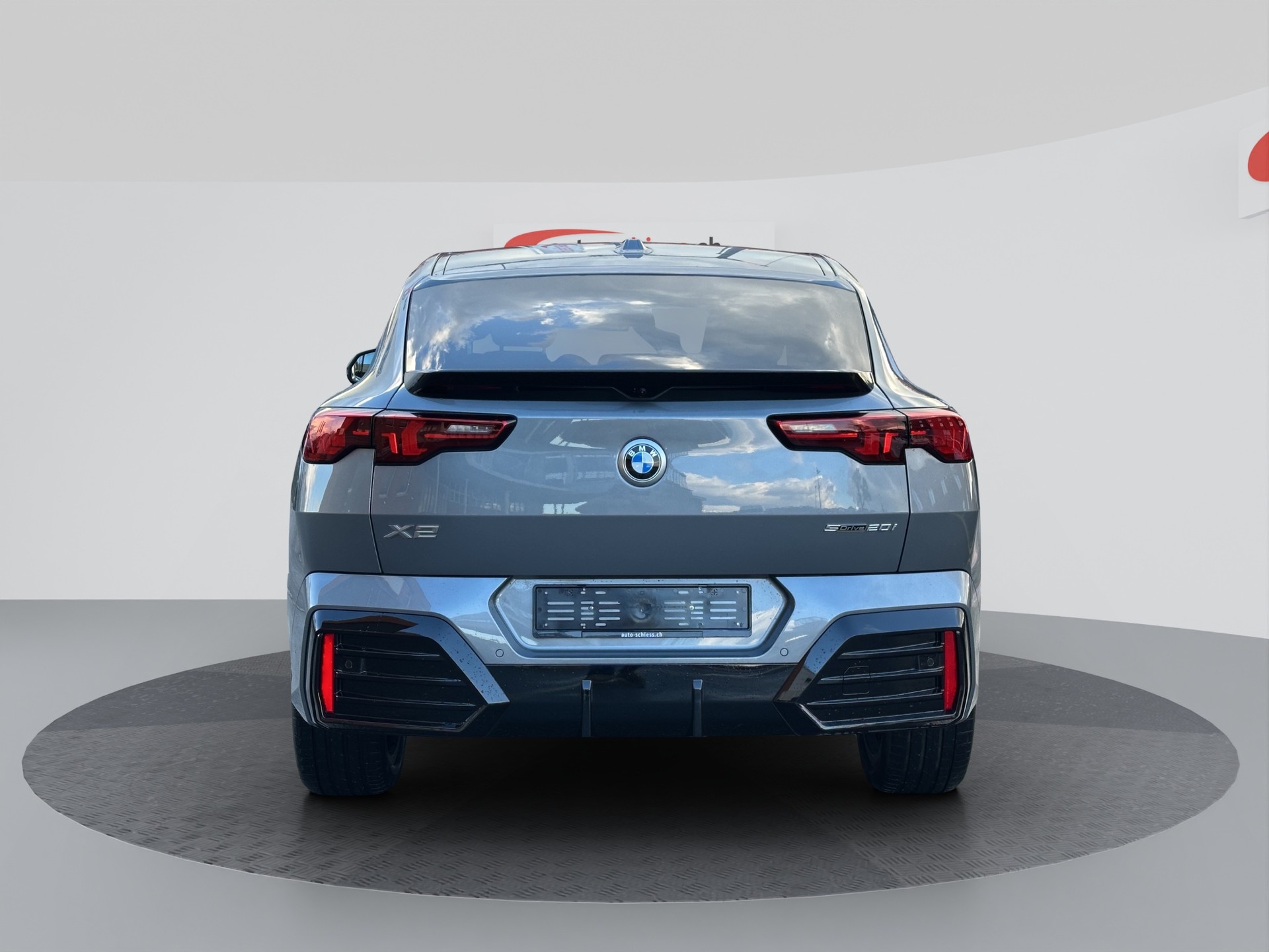 BMW X2 sDrive 20i M Sport Iconic Glow-image-3
