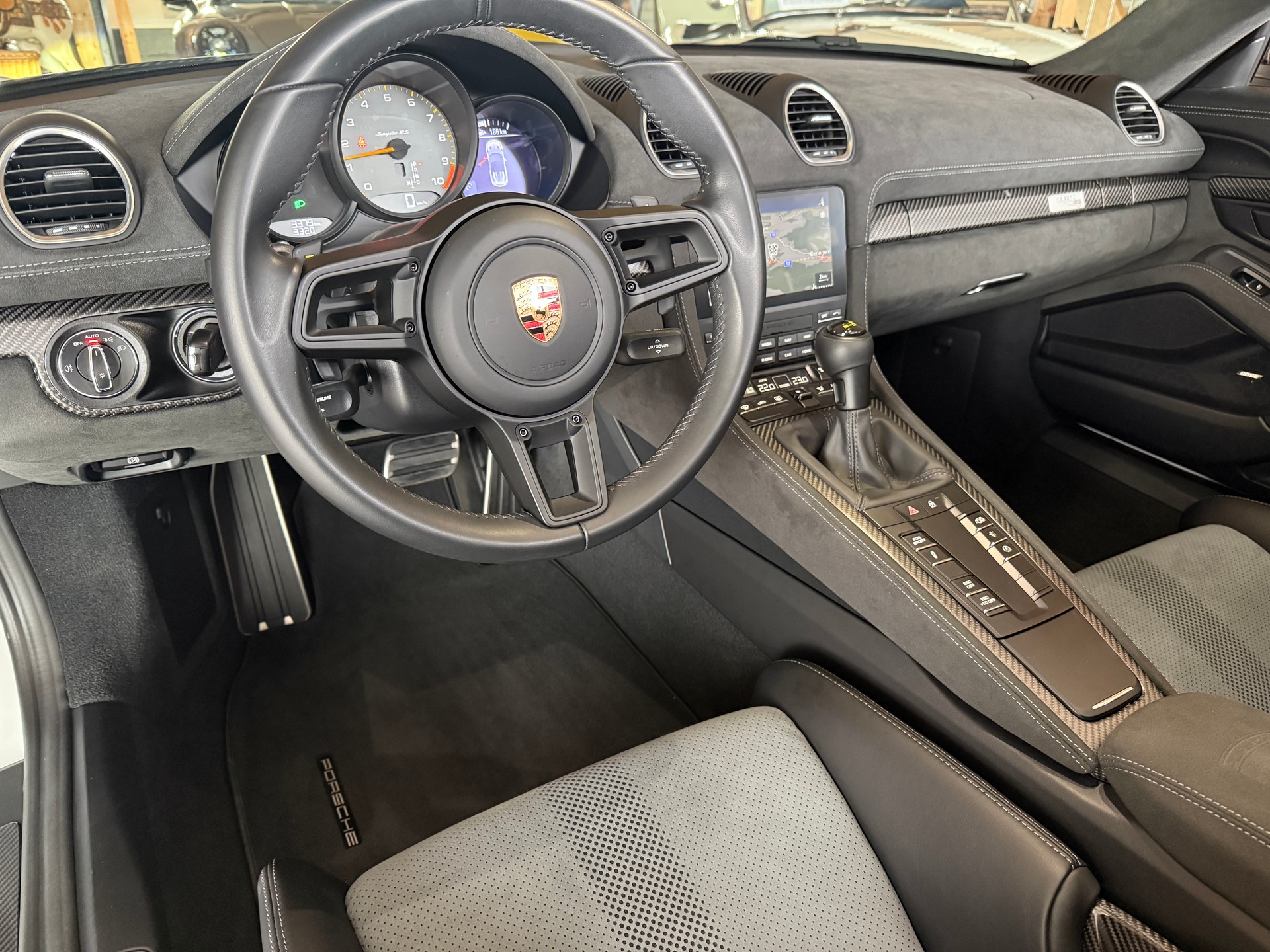 PORSCHE 718 Boxster Spyder RS WEISSACH CH (Modell 2025) Automat-PDK-image-11