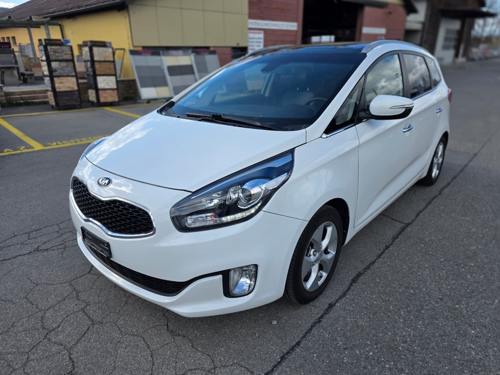 KIA Carens 1.7 CRDi Trend DCT